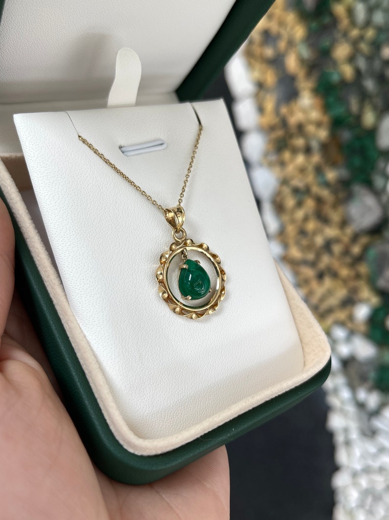 3.75 Carat 14K Gold Natural Emerald Pear Cut Cabochon Vintage Solitaire Pendant Necklace for Women - Perfect Anniversary Gift, Wedding Jewelry & Special Occasion Accessory