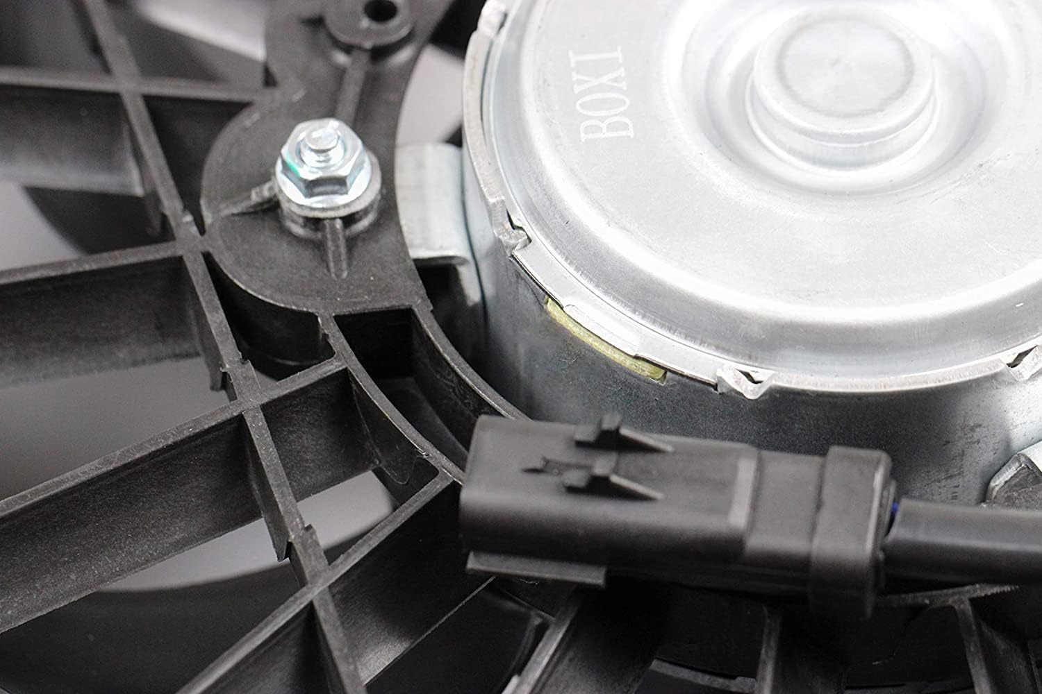 Dual Engine Radiator Cooling Fan Assembly Compatible with Chrysler Town & Country 2005-2007, Dodge Caravan/Grand Caravan 2005-2007 - Replaces OEM# 4677695AB, 4677695AC, 4677695AD, 620-042 - Perfect for Engine Overheating Prevention & Summer Driving