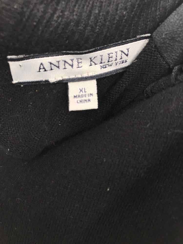 Pre-Owned Anne Klein Black Blouse Size XL - Elegant & Comfortable for Work, Parties & Casual Wear