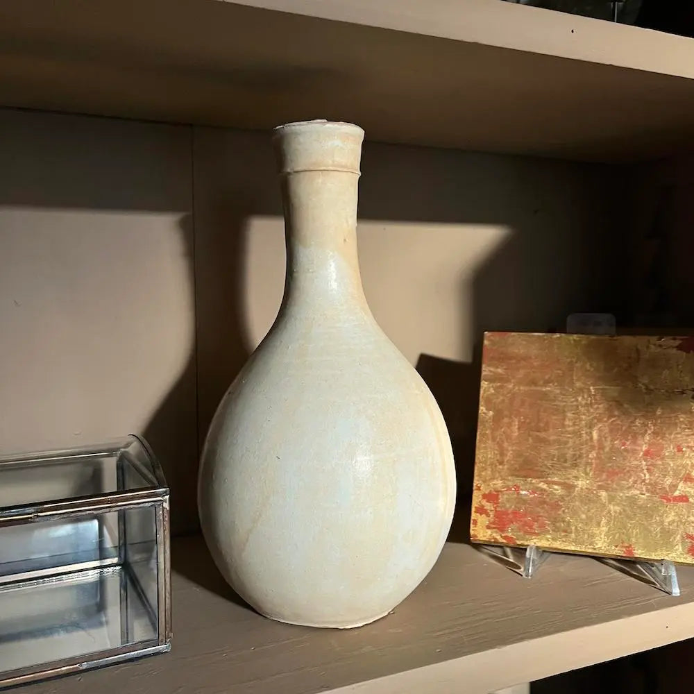 Exquisite Ivory Vase - Handcrafted Traditional Chinese Porcelain Decorative Vase for Home Decor, Wedding Centerpiece & Luxury Gift Idea