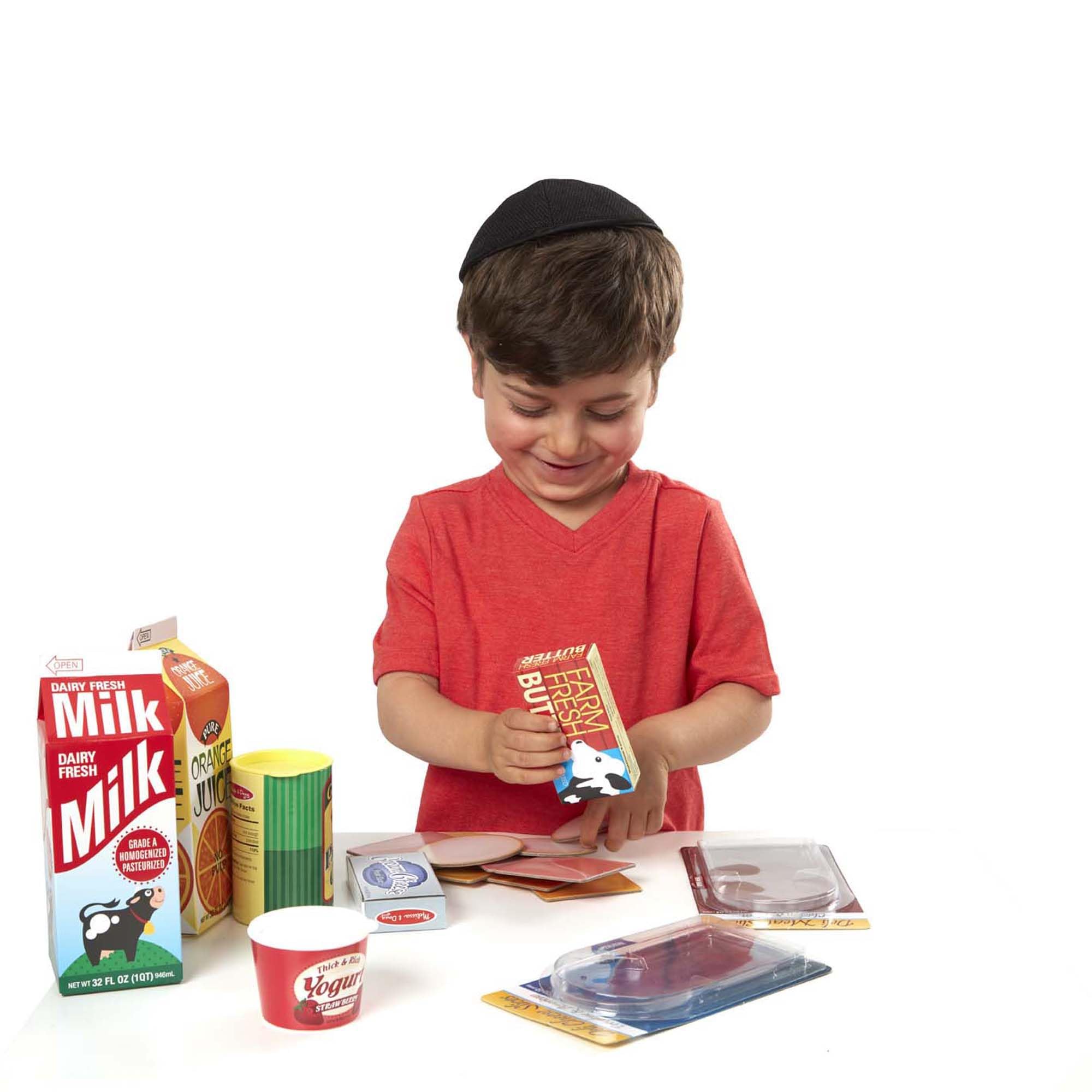 Melissa & Doug Fridge Groceries Play Food Cartons (8-Piece Set) - FSC Certified Wooden Toy for Kids - Pretend Play, Kitchen Role Play & Early Learning Activities