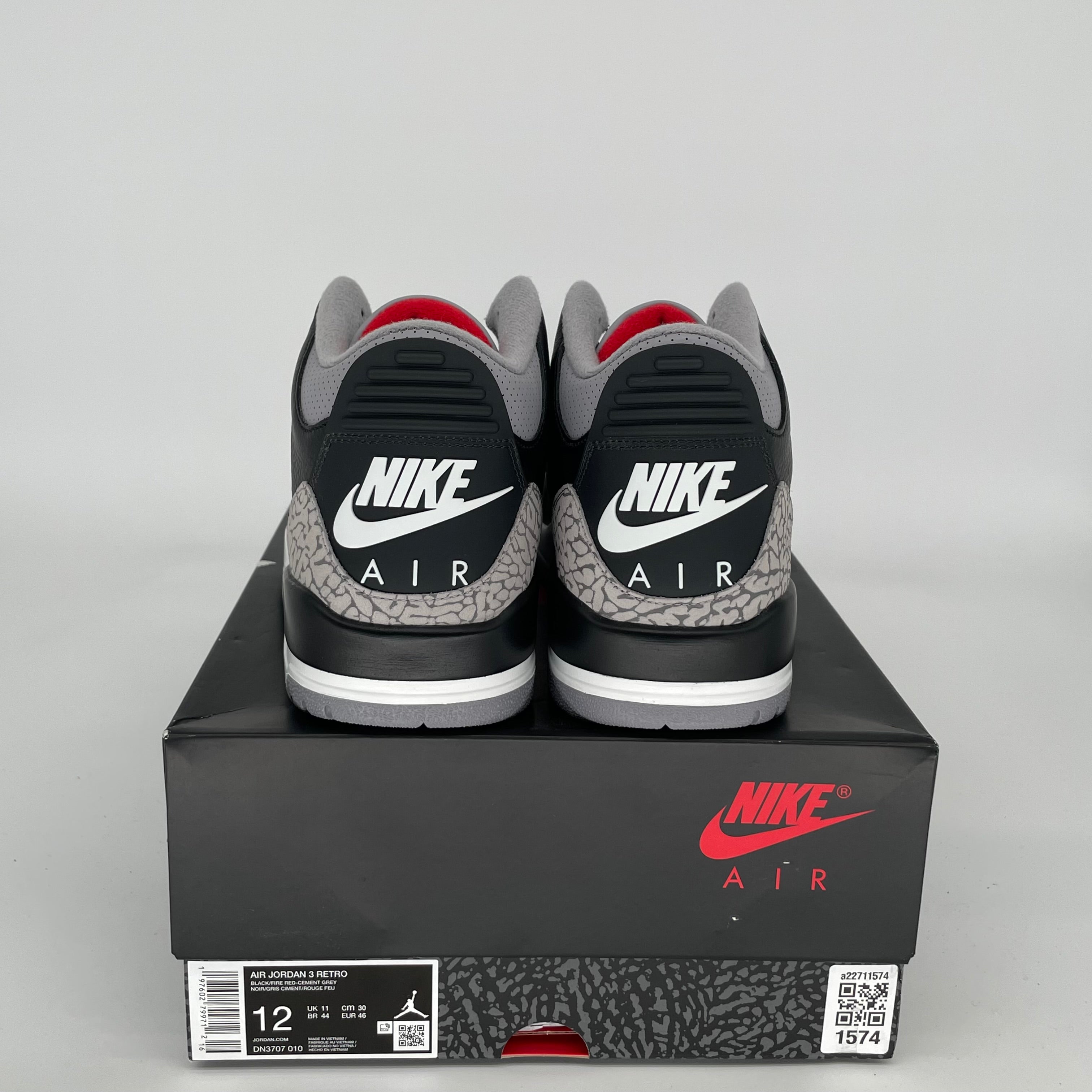 Original Air Jordan 3 Retro 'Black Cement' Men's Basketball Shoes Size 12 (DN3707-010) - Iconic Sneakers for Streetwear & Basketball Performance