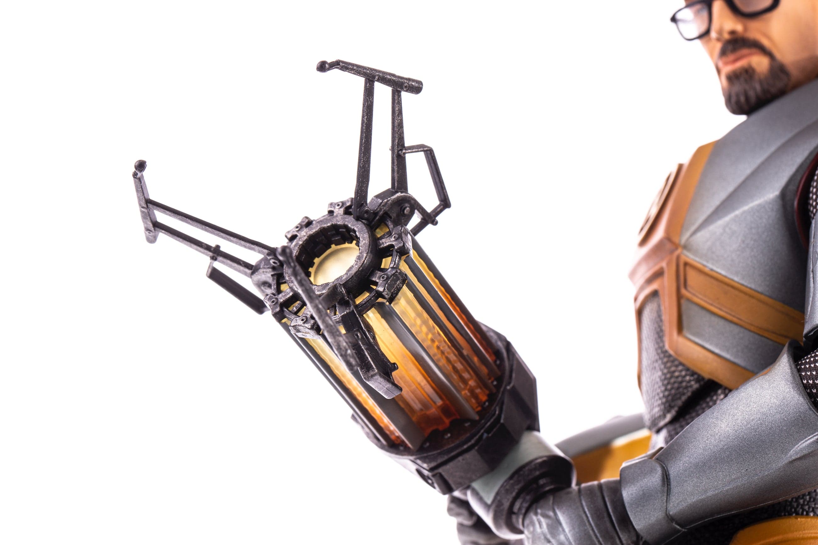 Half Life - Gordon Freeman 1/6 Scale Collectible Action Figure for Gamers & Fans | Perfect for Display, Cosplay & Gaming Room Decor