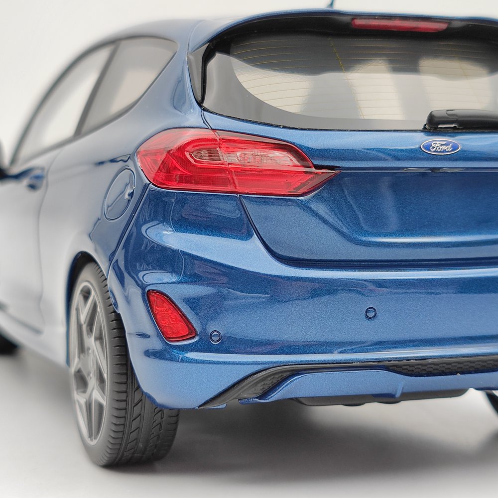 1/18 Scale Ford Fiesta ST 2020 Resin Model Car - Limited Edition Blue Collectible Toy (DNA000092) | Perfect for Car Enthusiasts, Display Collections & Gift Giving