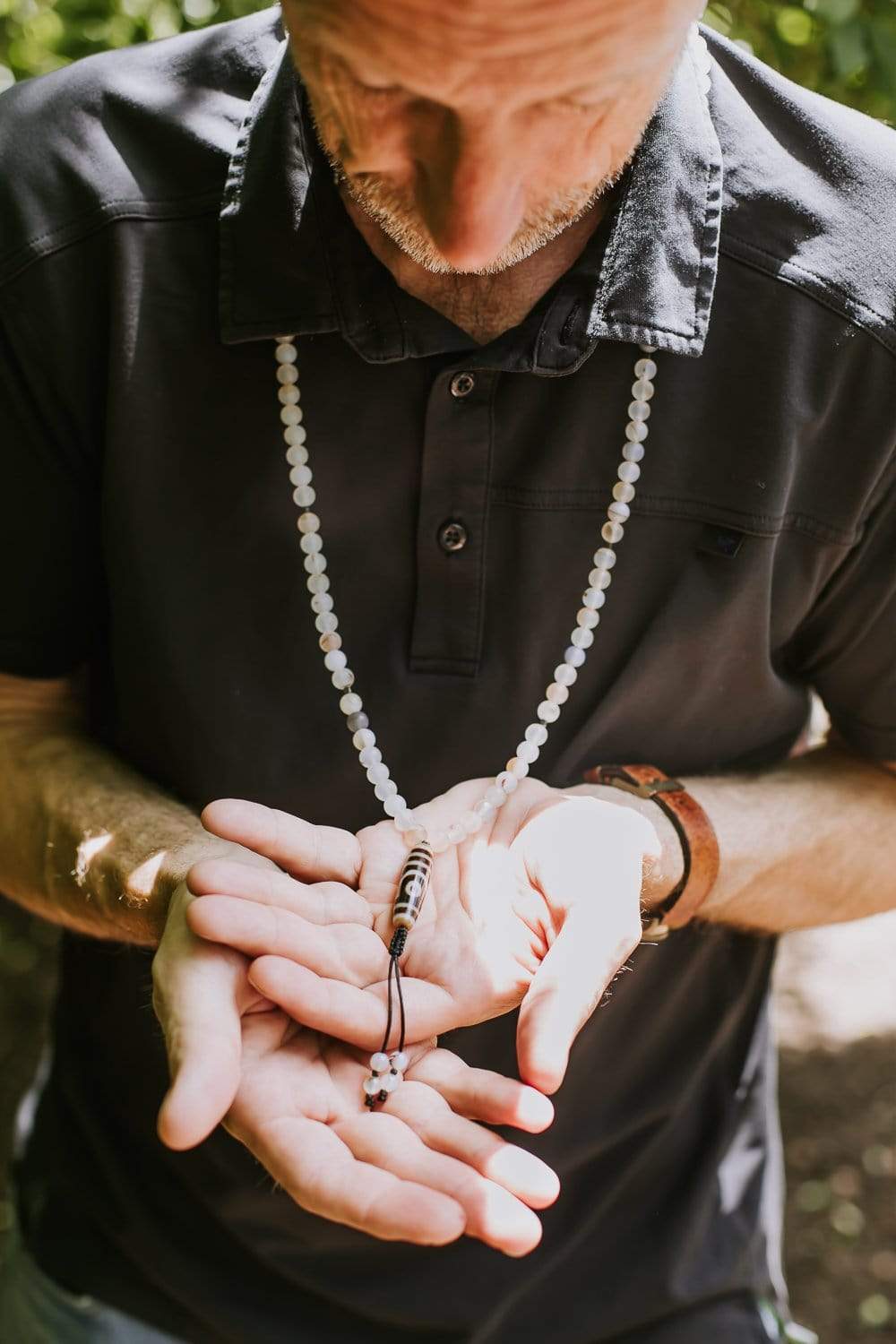 Authentic Tibetan Dzi Bead Mala & Bracelet Set for Meditation, Yoga, and Spiritual Protection – Handmade Buddhist Prayer Beads for Mindfulness and Positive Energy