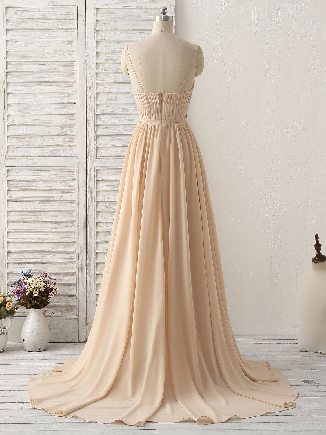 Elegant V-Neck Chiffon Bridesmaid Dress for Prom & Wedding - Long Champagne Formal Gown for Special Occasions