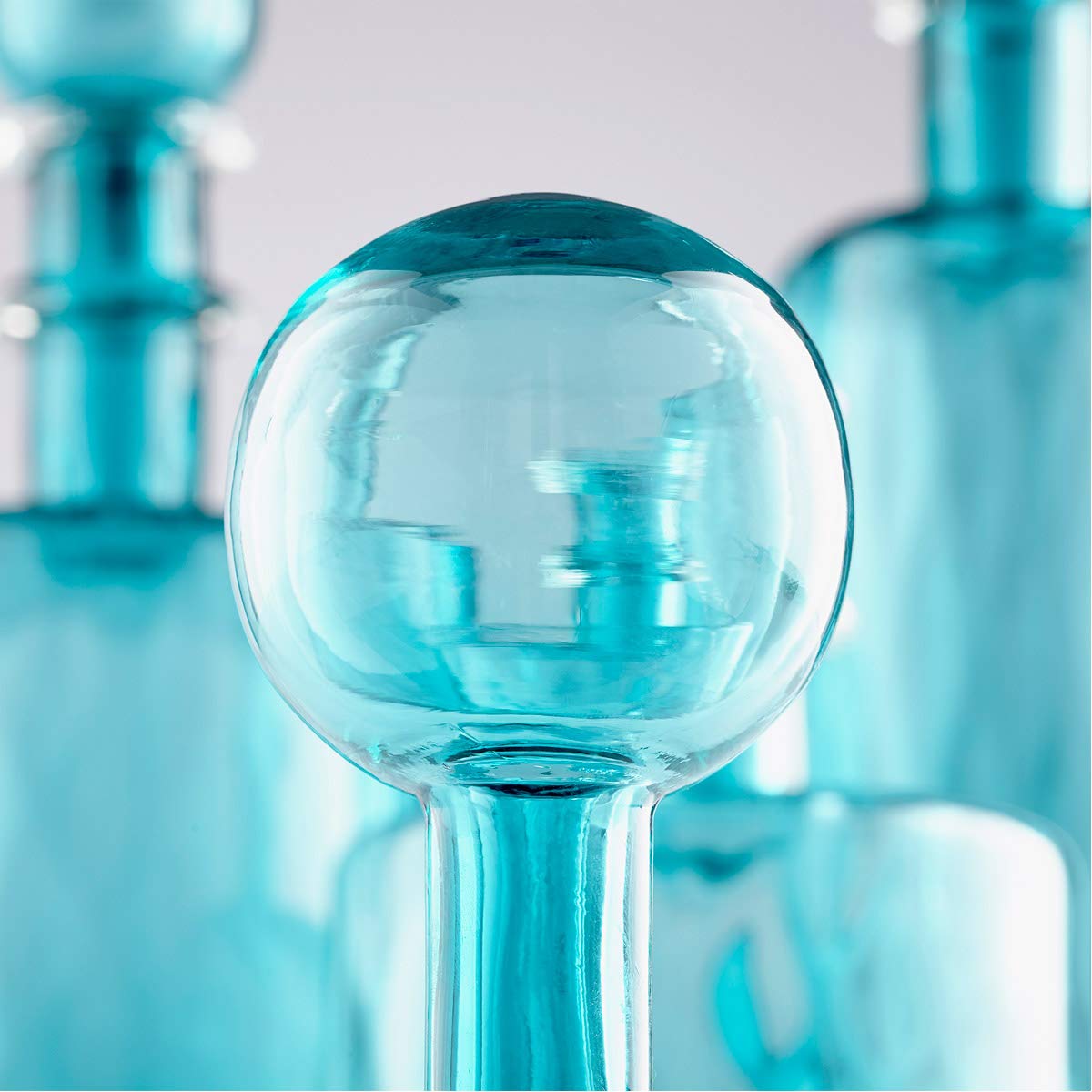 Elegant Cyan Design Decadent Decanter Set #2 - Glass Wine Decanter with Serving Tray for Home Bar, Dinner Parties & Gift Giving