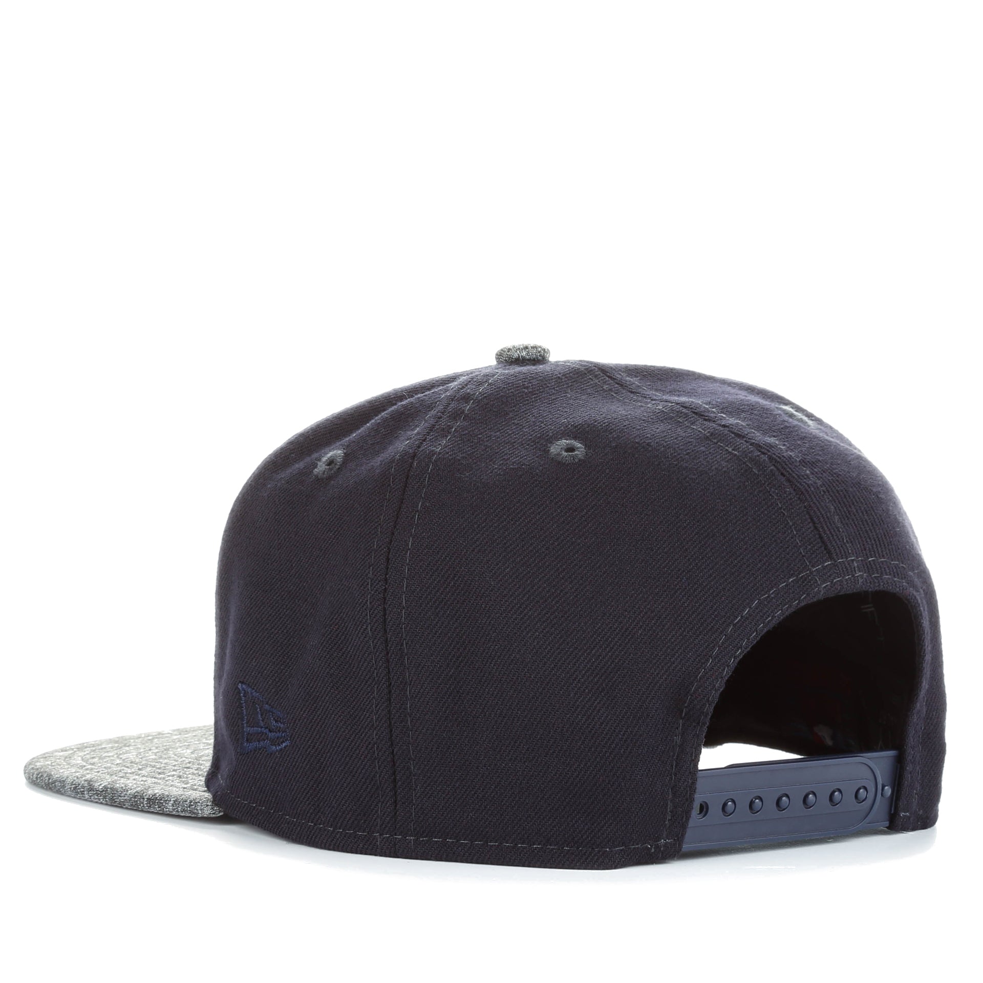 New Era 9Fifty Shadow Filled Snapback Cap - New York Yankees Navy Blue Adjustable Baseball Hat for Men & Women | Perfect for Baseball Games, Streetwear Fashion & Casual Outfits