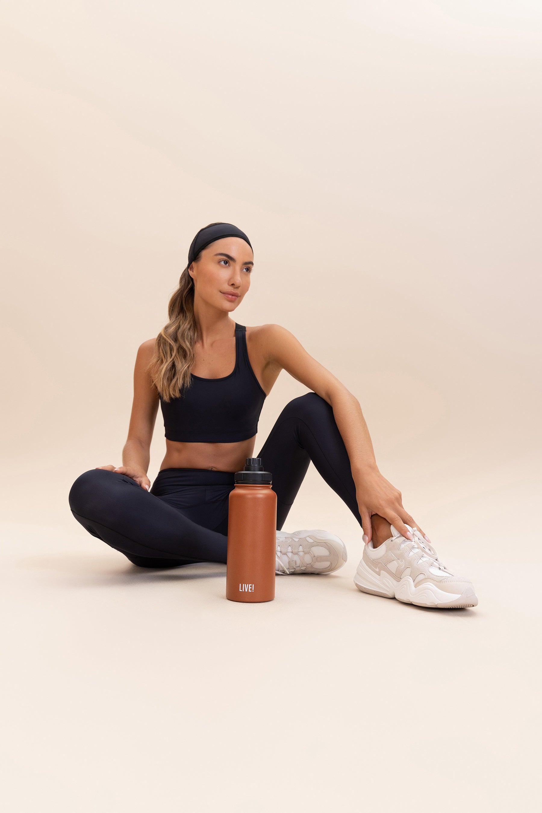 Premium Insulated Thermo Sport Bottle 31.10 oz (920ml) - Leakproof Stainless Steel Water Bottle for Gym, Hiking & Outdoor Activities - Keeps Drinks Cold 24H Hot 12H