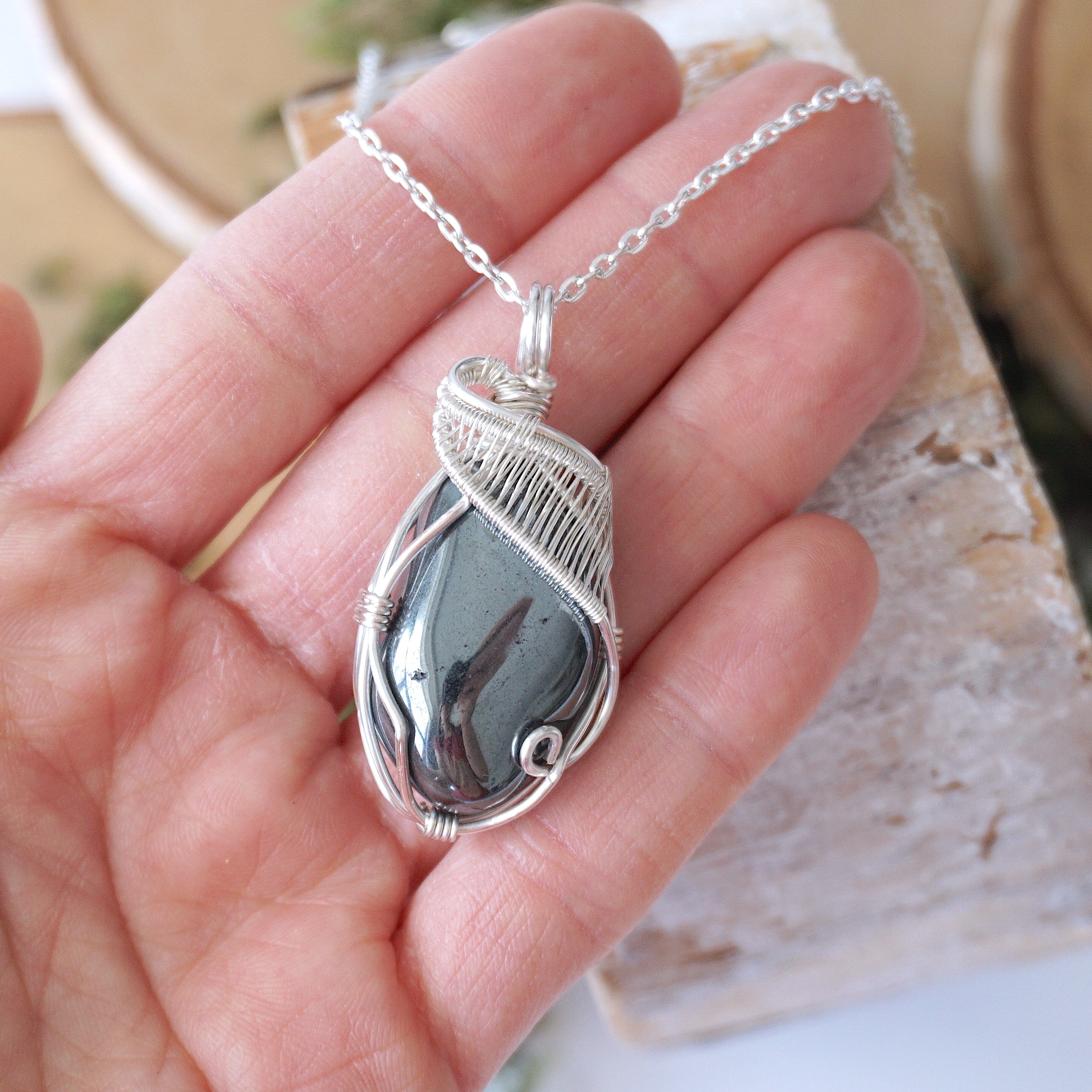 Hematite Crystal Pendant Necklace for Women - Healing Stone Jewelry with Magnetic Properties | Perfect for Meditation, Energy Balancing & Spiritual Protection