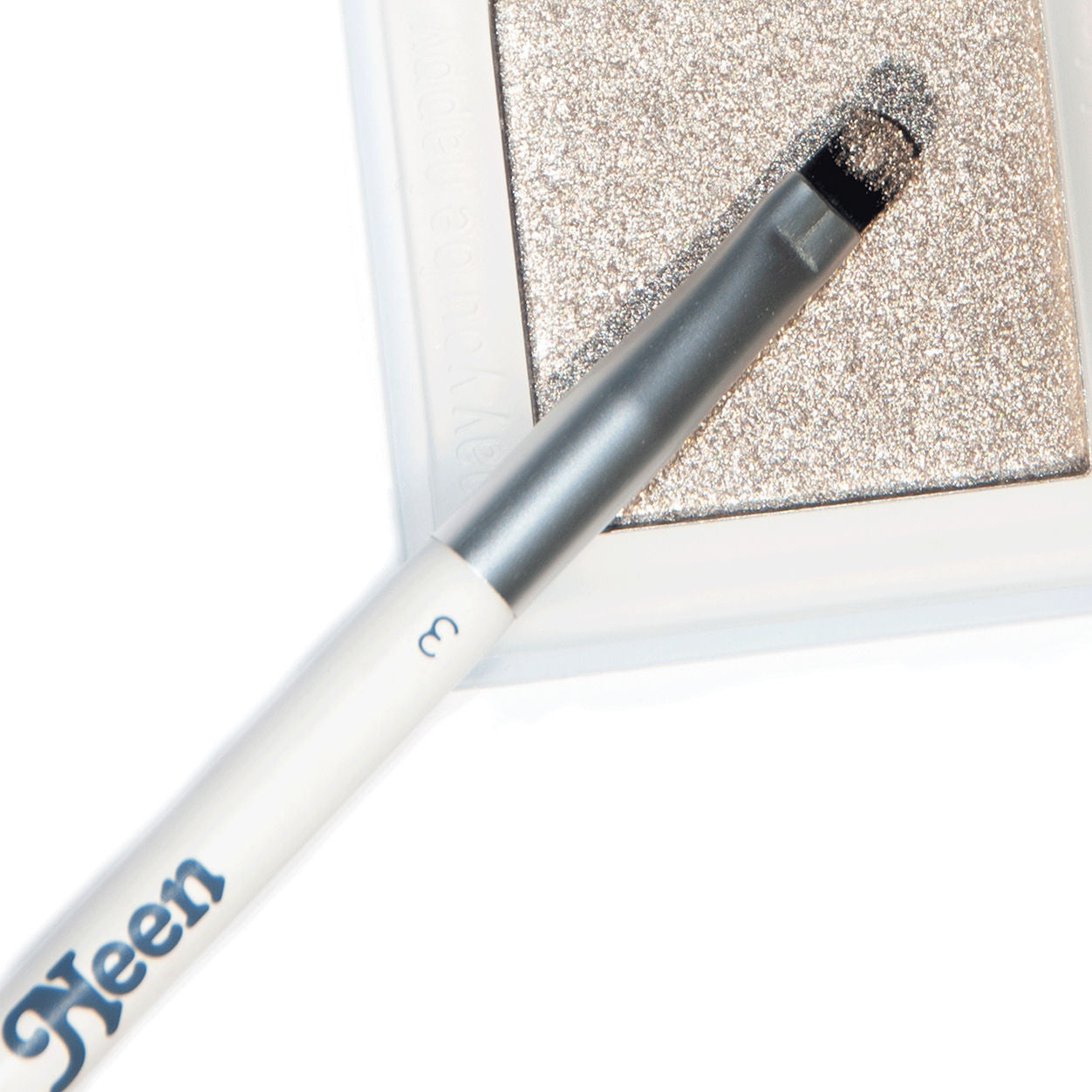 Duo Precision Eyeshadow Brush - Professional Dual-Ended Makeup Brush for Blending & Smokey Eye Looks - Perfect for Everyday Makeup & Special Occasions