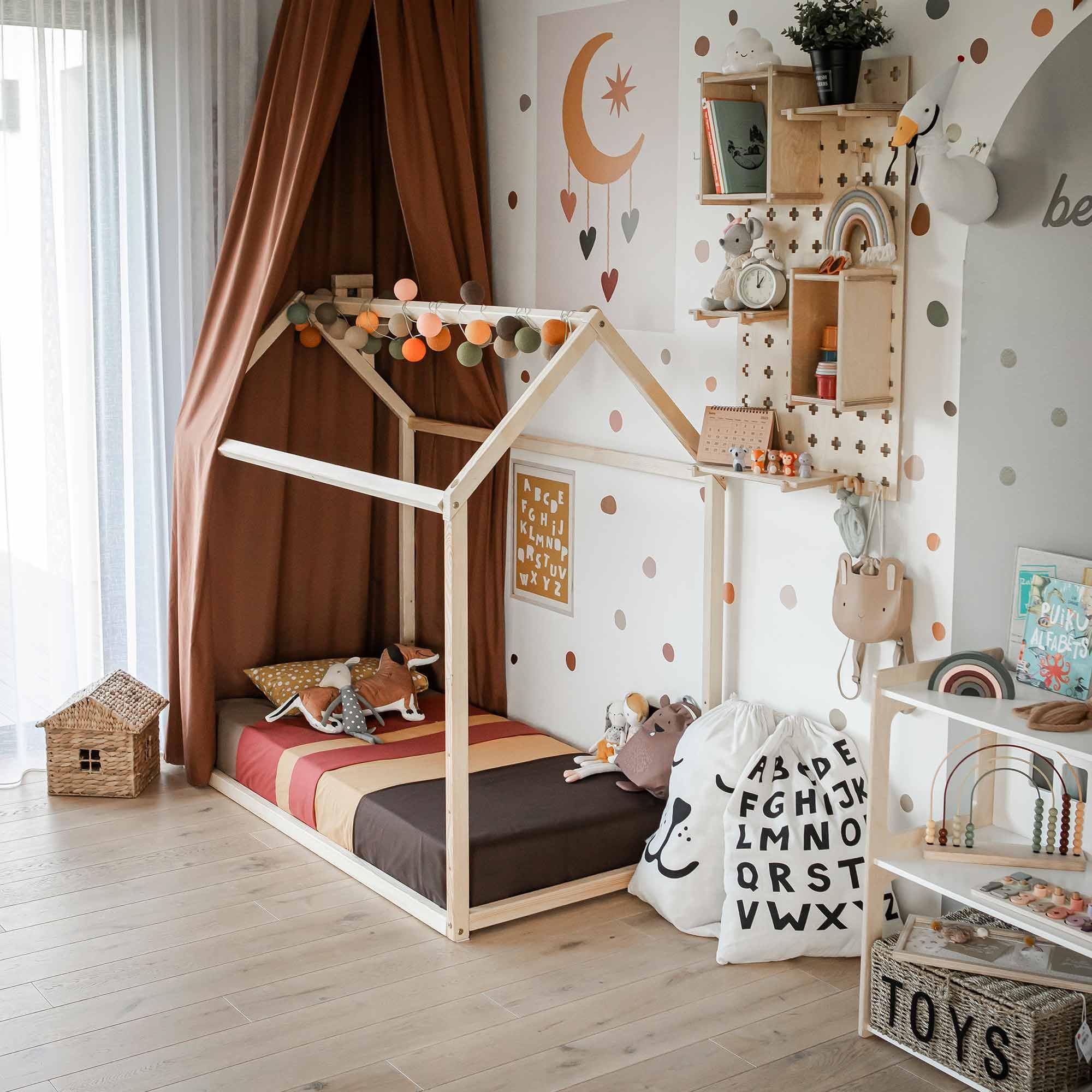 Montessori Twin Size House Bed Frame - Natural Wood Floor Bed for Toddlers & Kids - Safe Nursery Bed with Low Height for Easy Access - Perfect for Montessori Rooms, Daycare, and Cozy Bedrooms