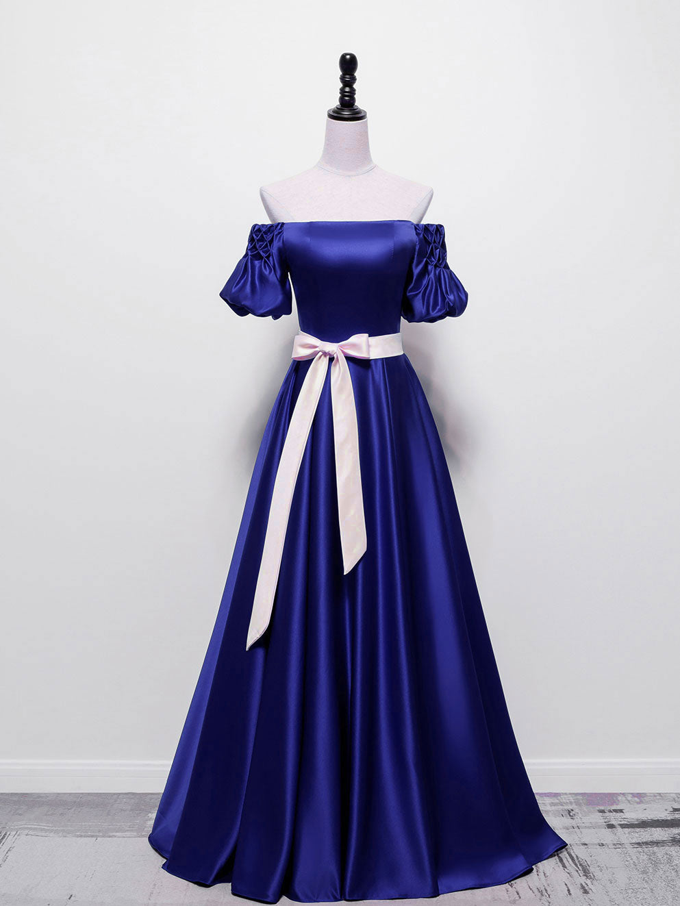 Elegant Burgundy Satin Long Prom Dress for Women - Formal Evening Gown & Bridesmaid Dress - Perfect for Weddings, Homecoming, and Special Occasions