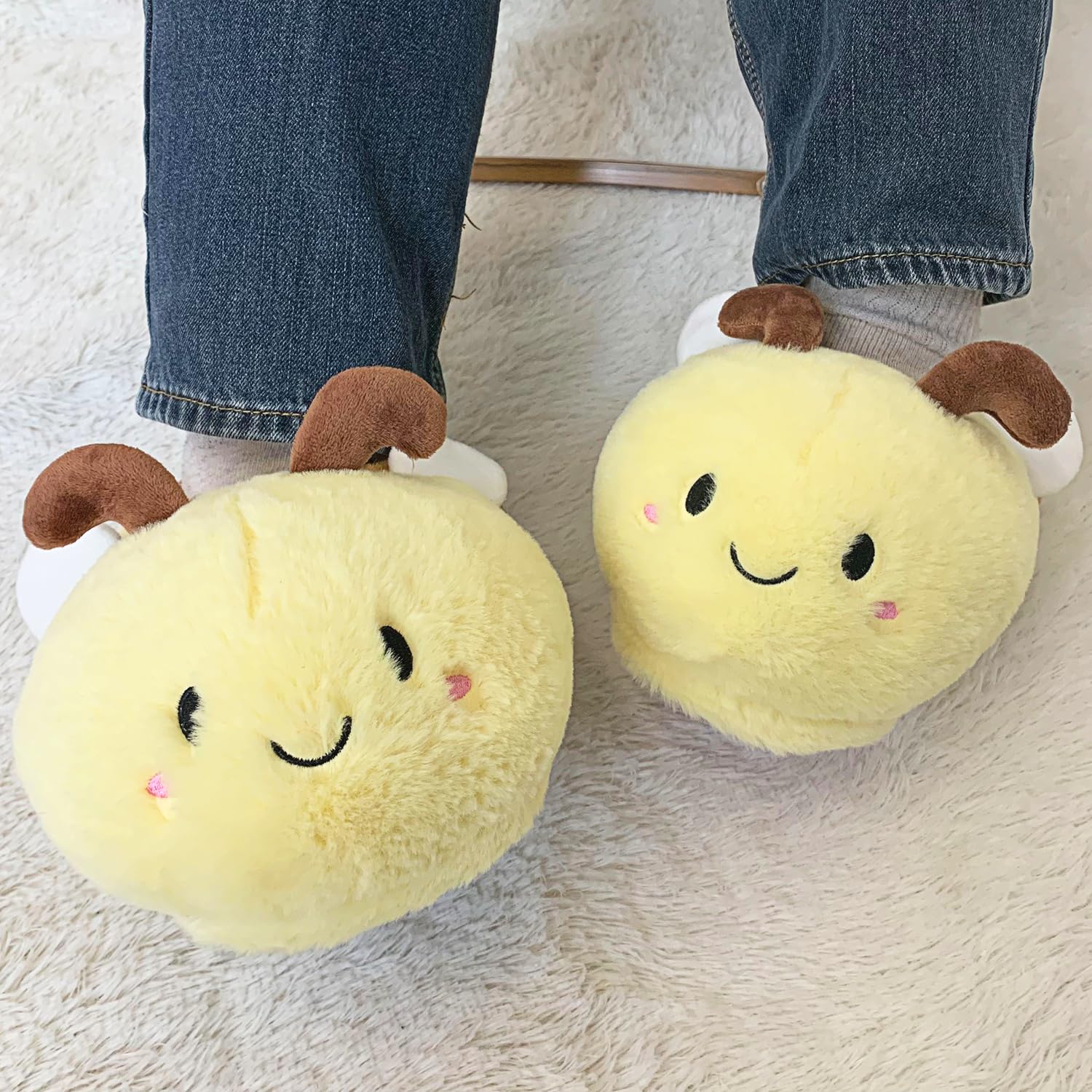Women's Cute Bee Animal Slippers - Fuzzy & Cozy Bumblebee House Shoes for Winter - Soft Warm Novelty Slippers for Indoor Comfort & Funny Gift Ideas