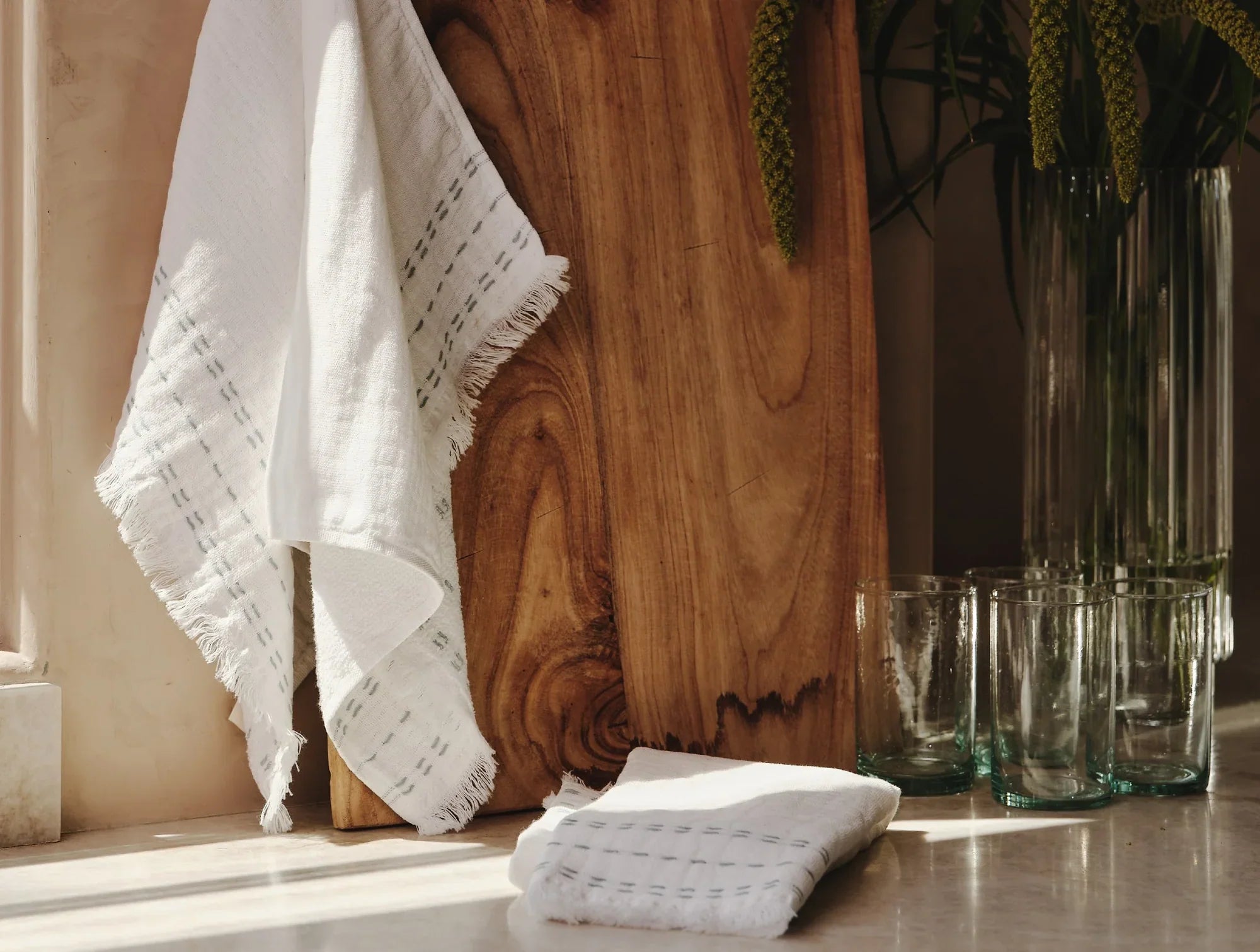 Organic Cotton Alder Hand Towel Set of 2 - Soft & Absorbent Kitchen & Bathroom Towels for Eco-Friendly Home Use