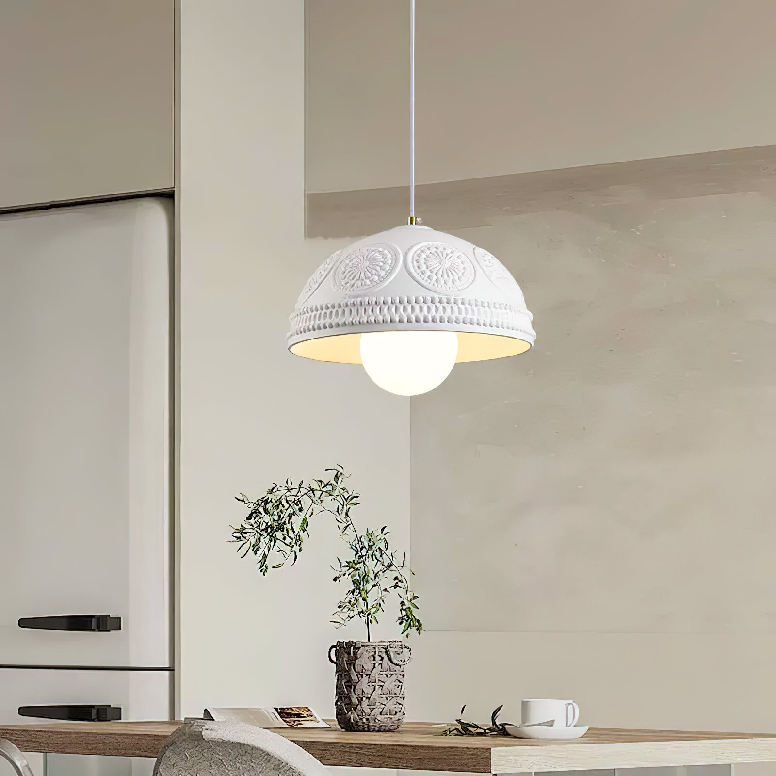 Modern Embossed Ripple Pendant Light - Handcrafted Glass Ceiling Lamp for Dining Room, Kitchen Island & Living Room Decor