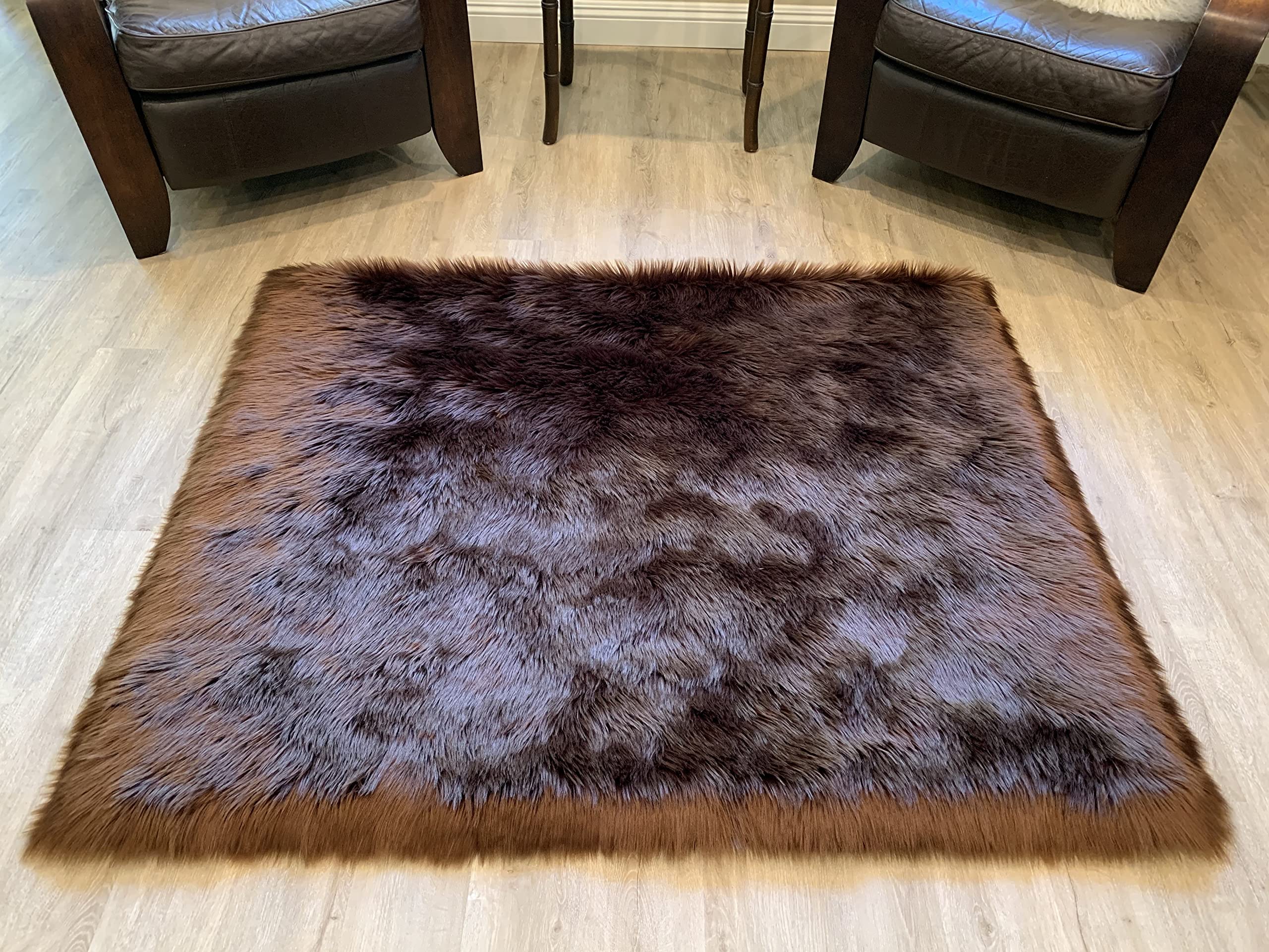 LAMBZY Faux Sheepskin Rug 4'x6' - Super Soft Hypoallergenic Shaggy Carpet for Living Room, Bedroom, Nursery - Brown Plush Throw Rug for Cozy Home Decor, Sofa Accent & Kids Play Area