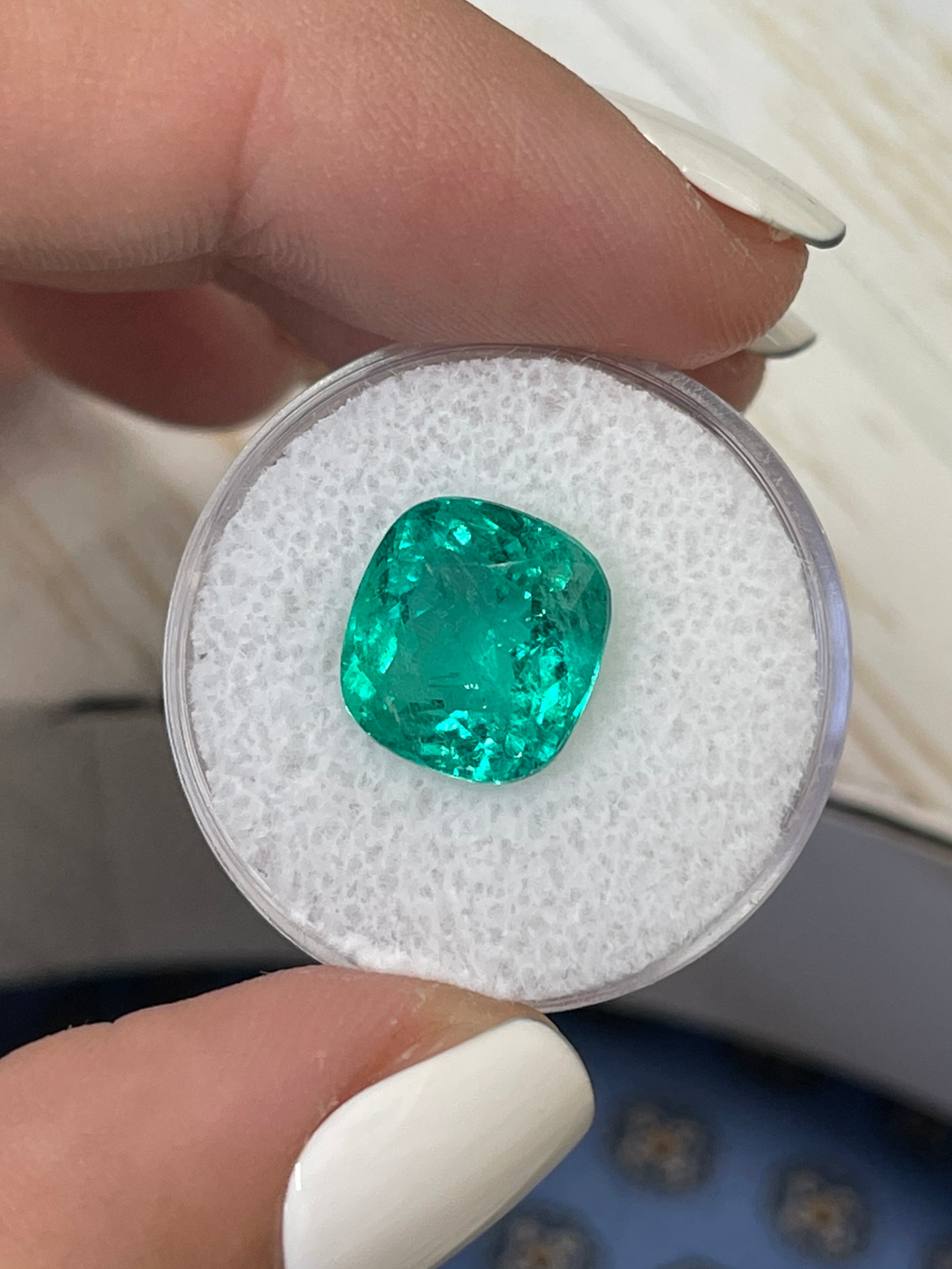5.80 Carat Certified 11.5x10.8mm Bluish Green Natural Loose Colombian Emerald - Cushion Cut Gemstone for Jewelry Making, Engagement Rings & Luxury Gifts