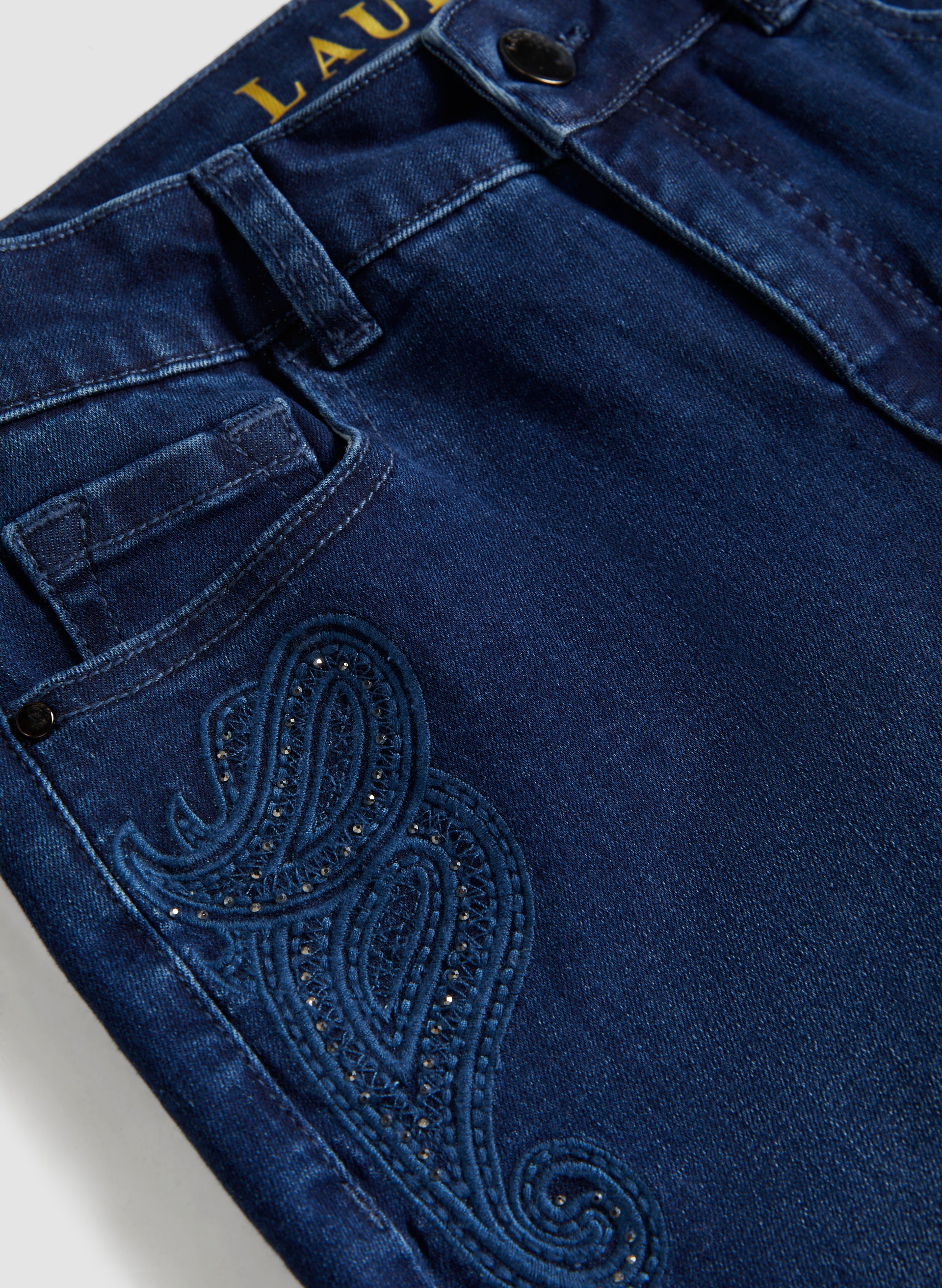 Stylish Embroidered Straight Leg Jeans for Women - Comfortable & Fashionable Denim Pants - Perfect for Casual Wear, Office & Weekend Outfits