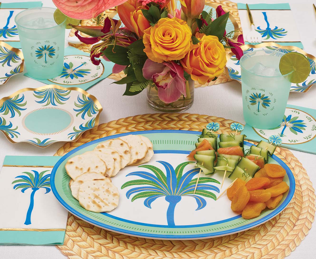 Ultimate Preppy Palm Tablescape - Stylish Tropical Table Decor for Summer Parties, Weddings & Beach-Themed Events
