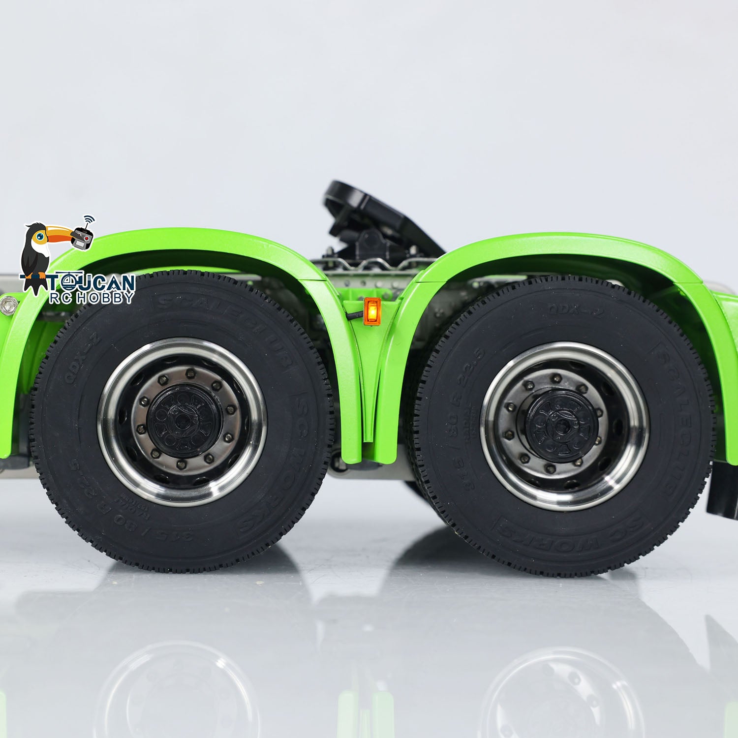 1/14 Scale 6x6 Metal Chassis RC Tractor Truck R620 RTR Model with Air Suspension, FlySky ST8 Radio System & 3-Speed Smoking Unit - Off-Road Adventure, Construction Site Simulation, RC Truck Racing