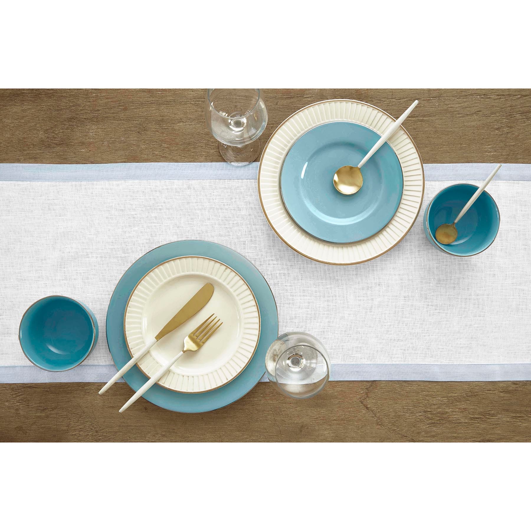 Elegant Classic Table Runner for Dining Room Decor - Perfect for Weddings, Holidays & Home Decor