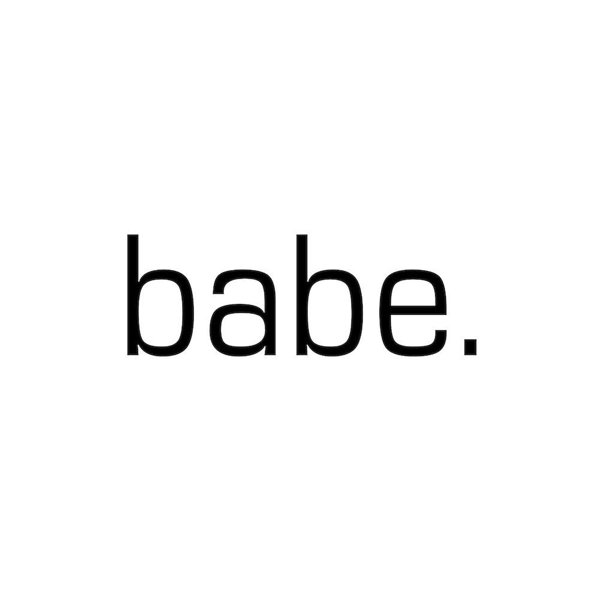 Babe Mug 11 oz (325 ml) Ceramic Coffee Cup - Funny Gift for Women, Girlfriend & Wife - Perfect for Home, Office & Coffee Lovers