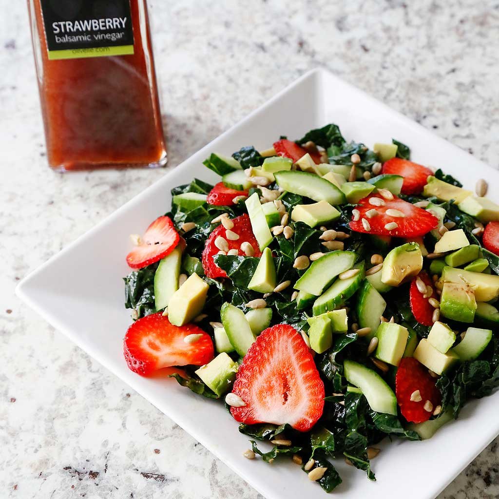 Premium Strawberry Barrel Aged White Balsamic Vinegar - Artisanal Gourmet Condiment for Salads, Desserts & Cocktails | Perfect for Home Chefs & Food Enthusiasts