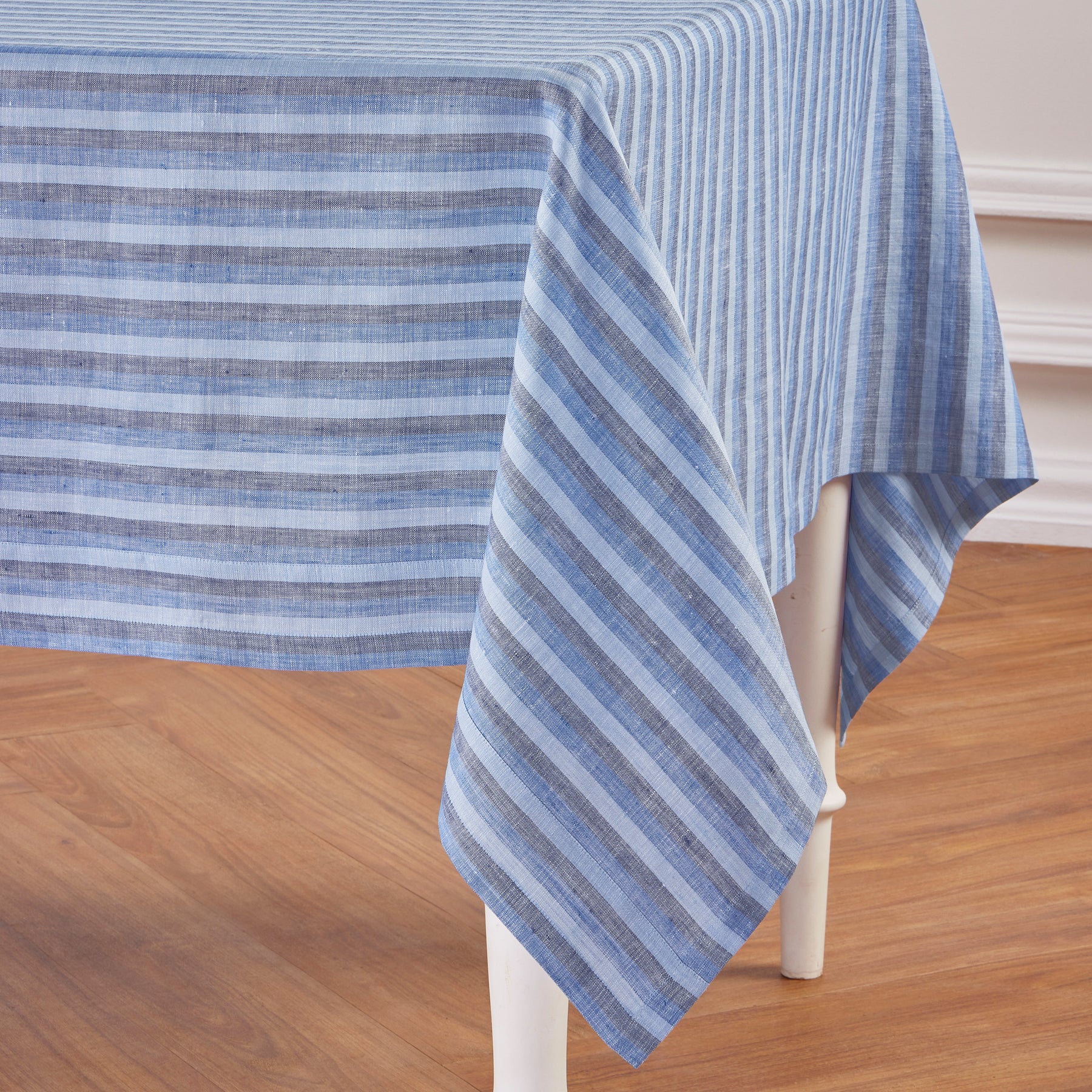 Stylish Bistro Stripe Tablecloth - Waterproof & Washable Rectangular Table Cover for Outdoor Dining, Picnics, and Restaurant Decor