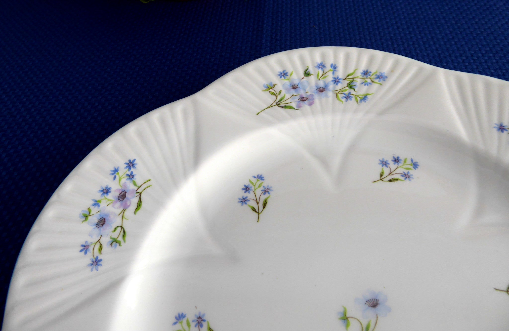 Vintage Shelley China England Blue Rock Dainty 10.75 Inch Dinner Plate - Blue and White Floral Design (1950s) - Perfect for Tea Parties, Antique Collections & Vintage Tableware Displays