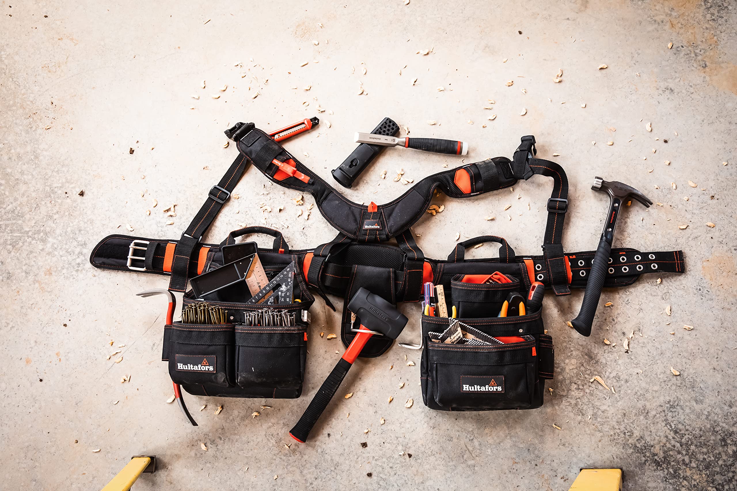 Hultafors HT5617 Heavy Duty Pro Framer's Tool Belt Apron - Ballistic Polyester Construction with 27 Pockets, Yoke Suspenders & Steel Hammer Loops - Perfect for Carpenters, Construction Workers & DIY Home Improvement Projects