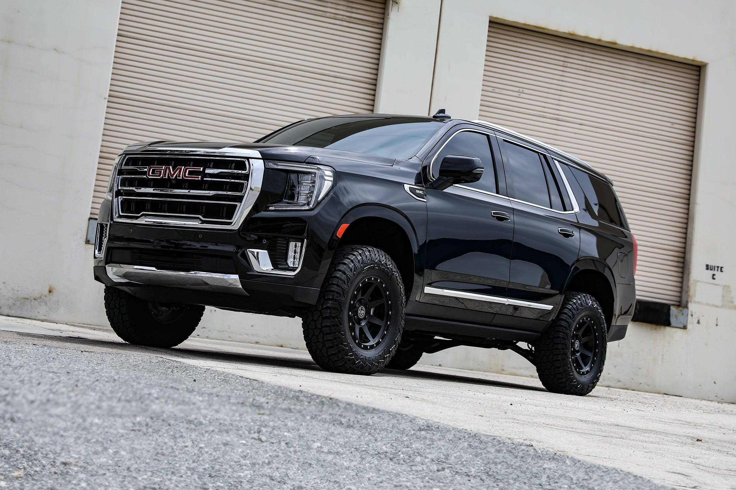 2014-2024 Chevy Tahoe Suburban & GMC Yukon Yukon XL 2.5-3.25 Inch Stage 4 Lift Kit with Billet Upper Control Arms - Off-Road Suspension Upgrade for Adventure & Towing