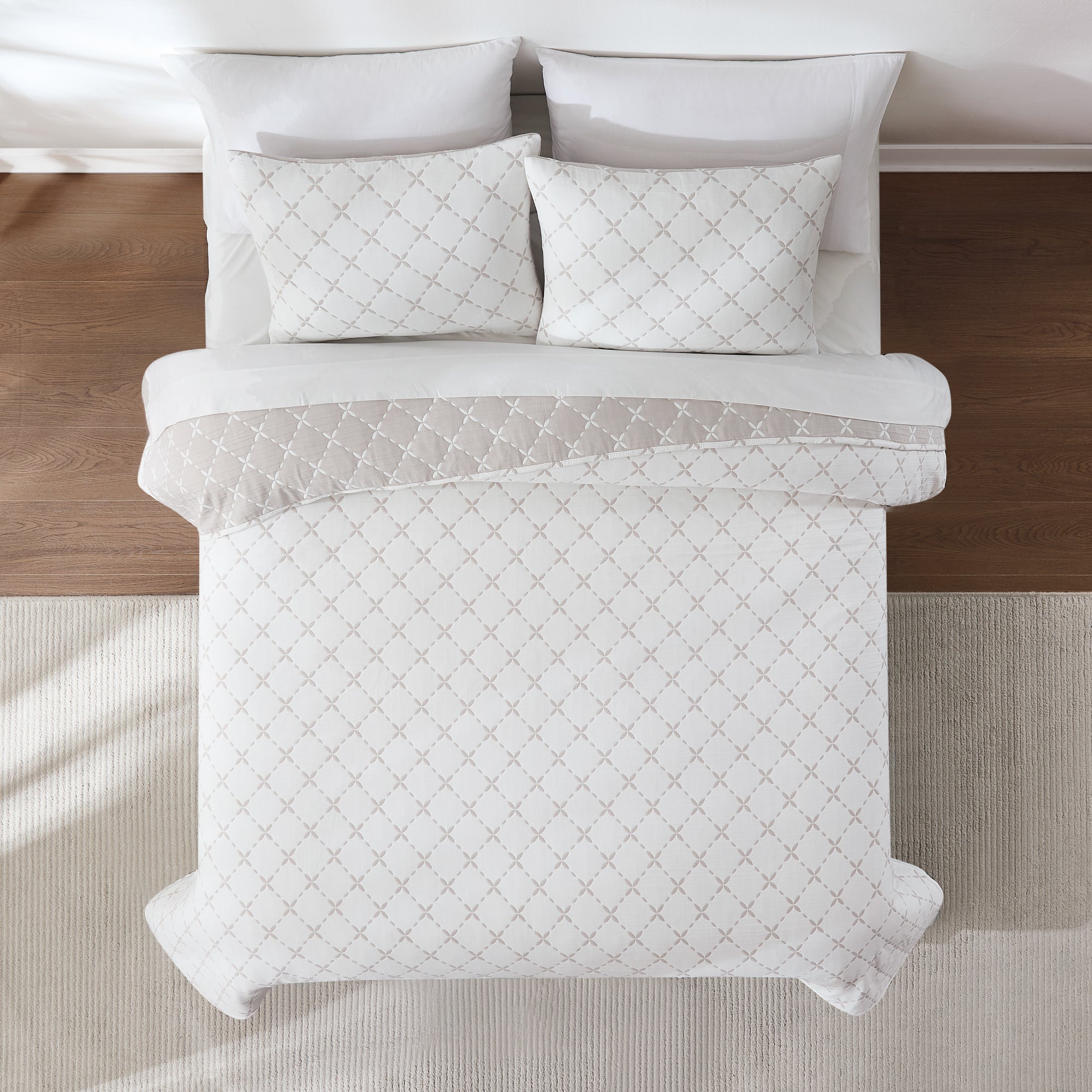 Luxury Diamond Leaf Jacquard Reversible Matelasse Coverlet Set - Queen Size Bedspread for Master Bedroom & Guest Room Decor