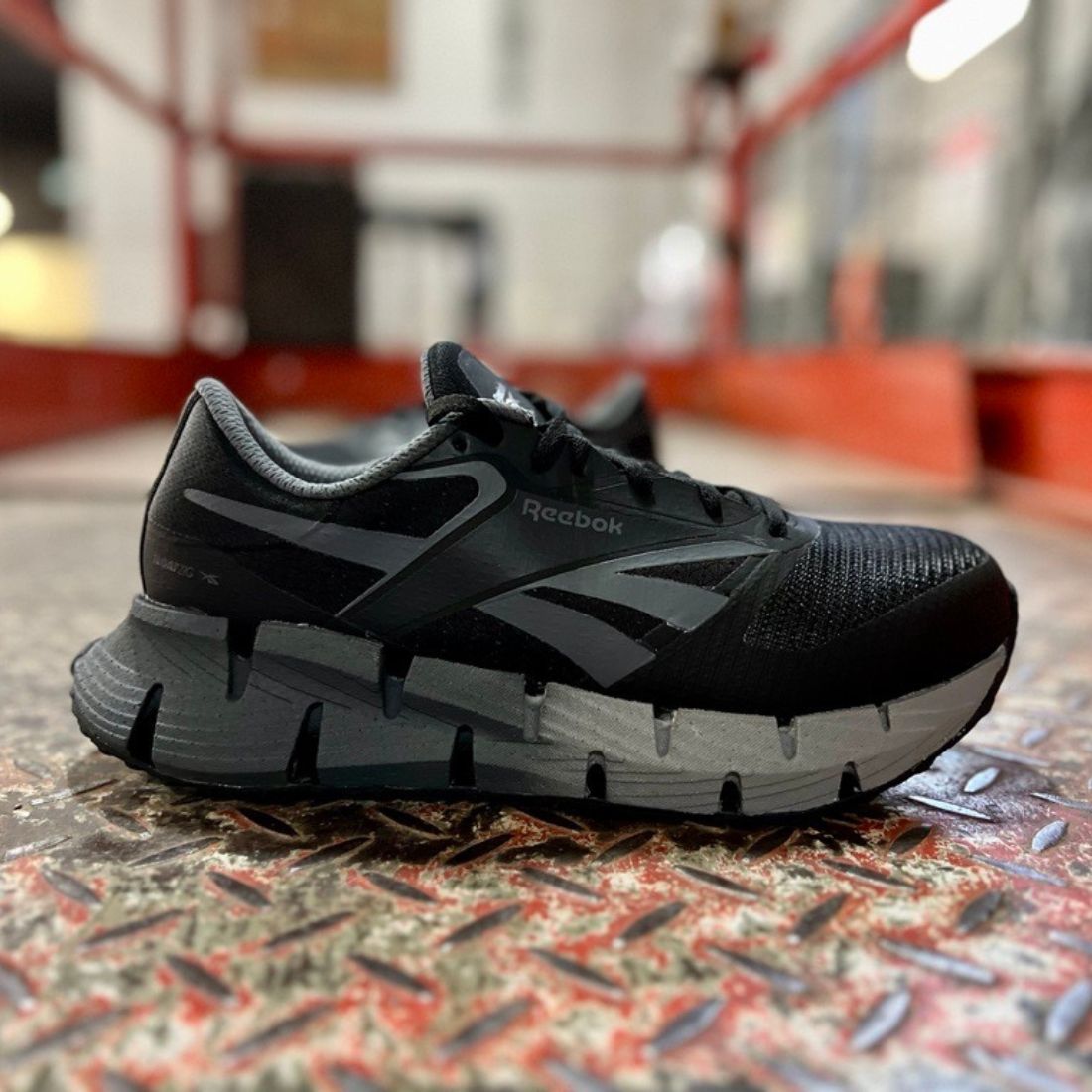 Reebok FloatZig Unisex Composite Toe Safety Work Shoes CSA Certified - Lightweight & Slip Resistant for Construction, Warehouse & Industrial Work (IB3031, Grey)