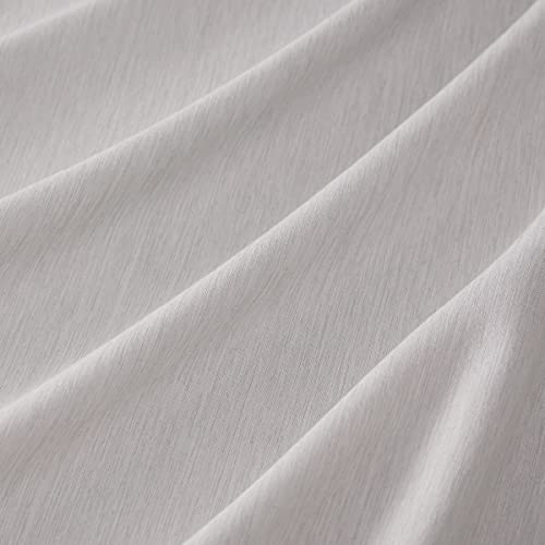 06 - Grayish White