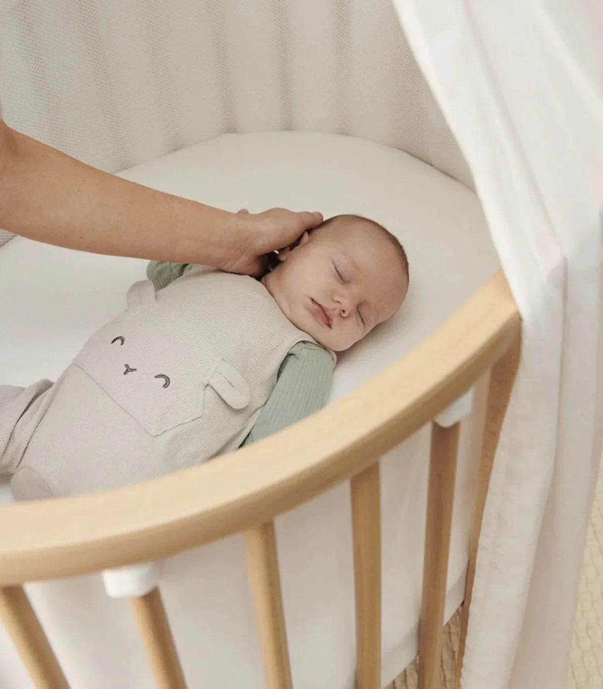 Stokke Sleepi Canopy - White Baby Crib Canopy for Nursery, Bedroom & Travel - Breathable Mesh Sunshade for Infant Safety & Comfort