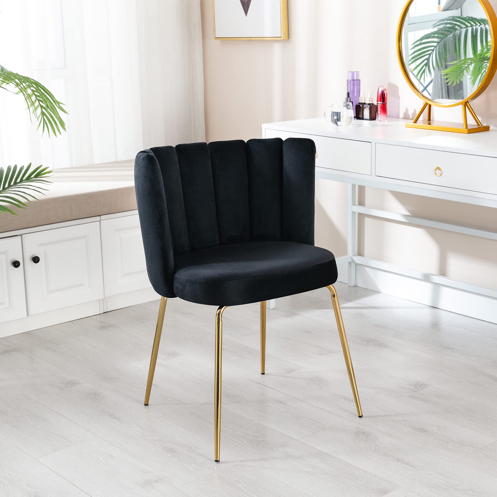 Premium Velvet Dining Chairs Set of 4 - Modern Upholstered Accent Chairs with Curved Back & Gold Metal Legs for Living Room, Kitchen, Bedroom | Elegant Home Decor & Comfortable Seating Solution for Dinner Parties, Coffee Time & Relaxation