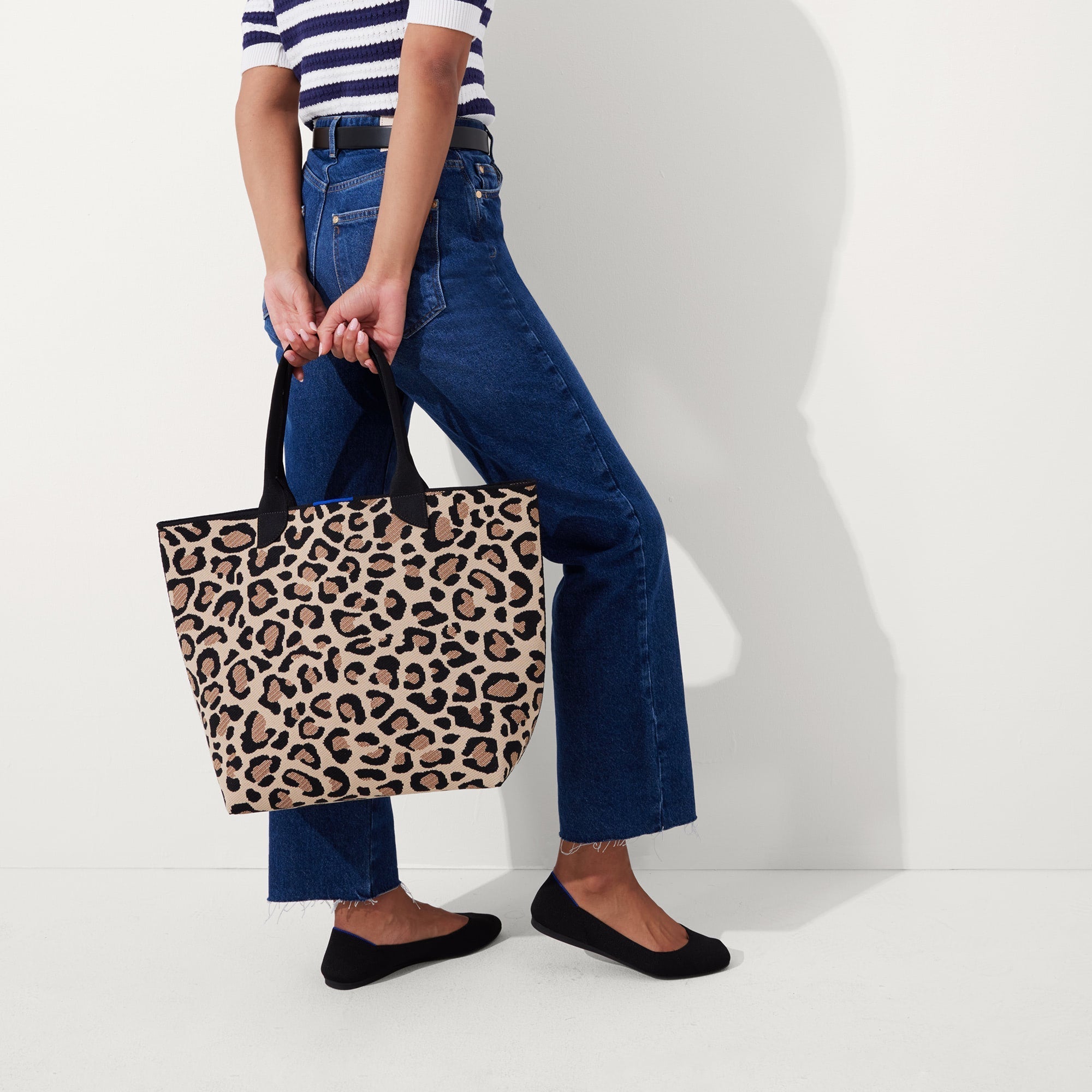 Stylish Lightweight Tote Bag with Desert Cat Print - Perfect for Beach, Shopping & Everyday Use