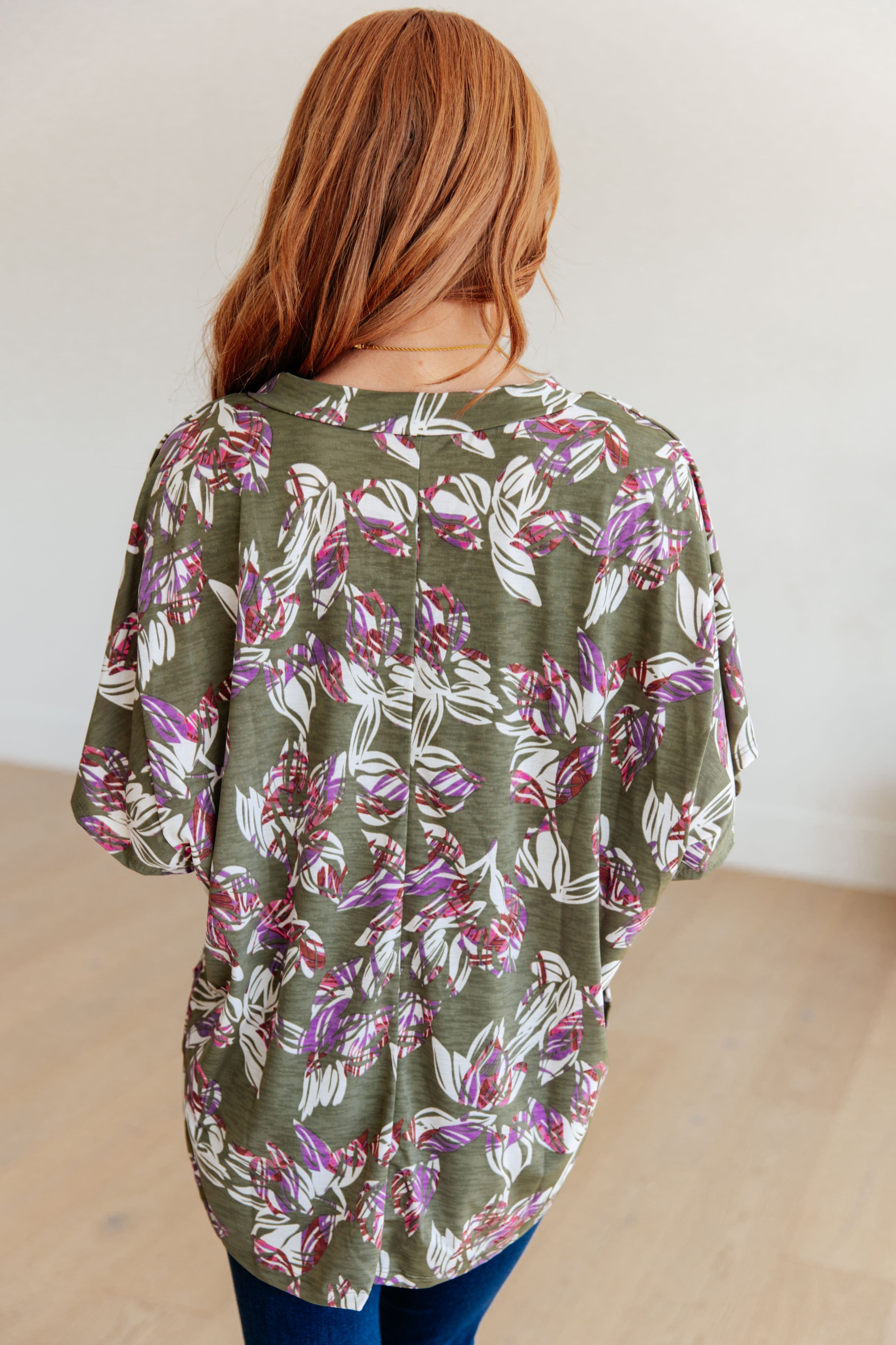 Floral V-Neck Top for Flower Girls - Elegant & Comfortable Dress for Weddings, Parties & Special Occasions