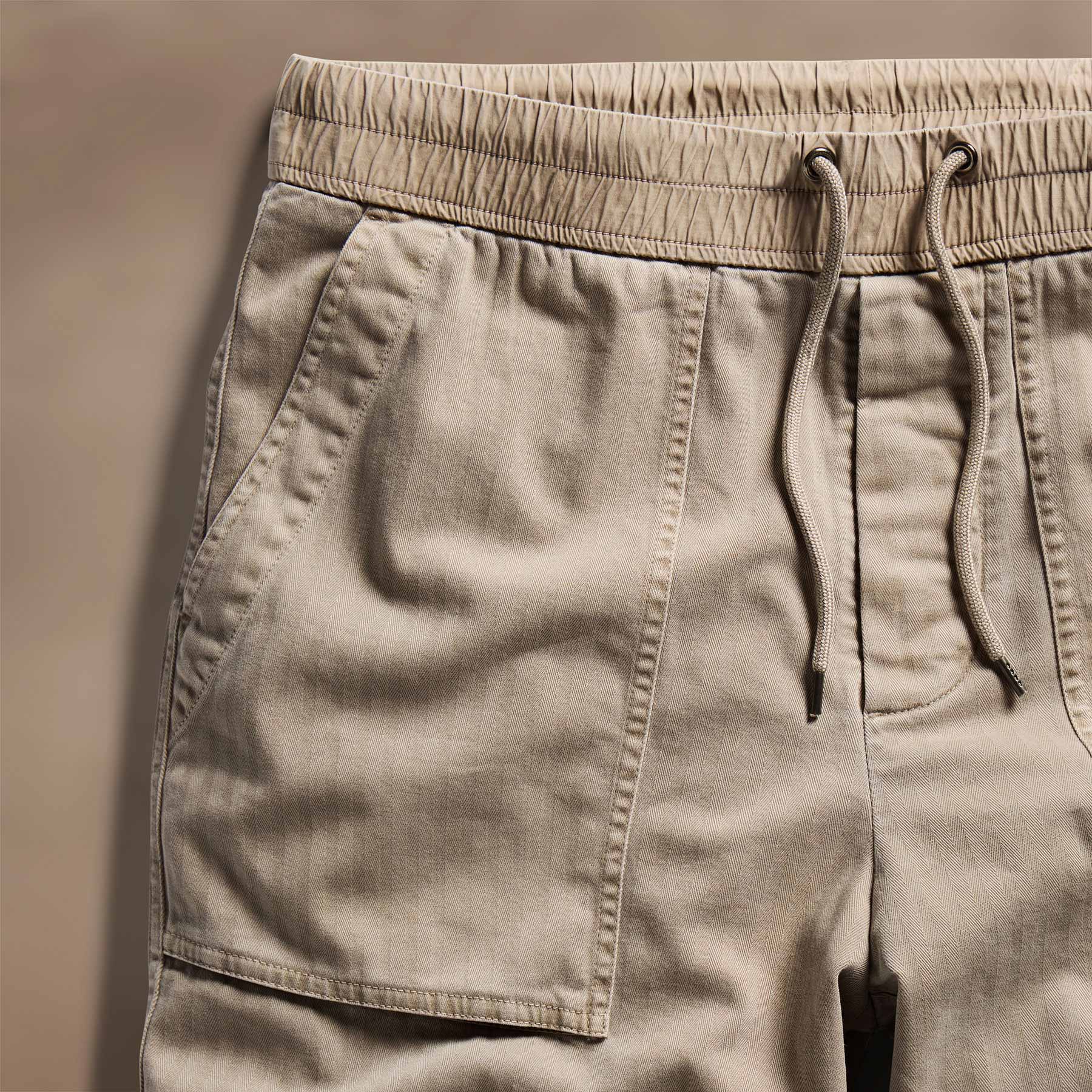Men's Herringbone Twill Utility Shorts - Casual & Durable Overcast Pigment Design for Outdoor Activities, Hiking, and Everyday Wear
