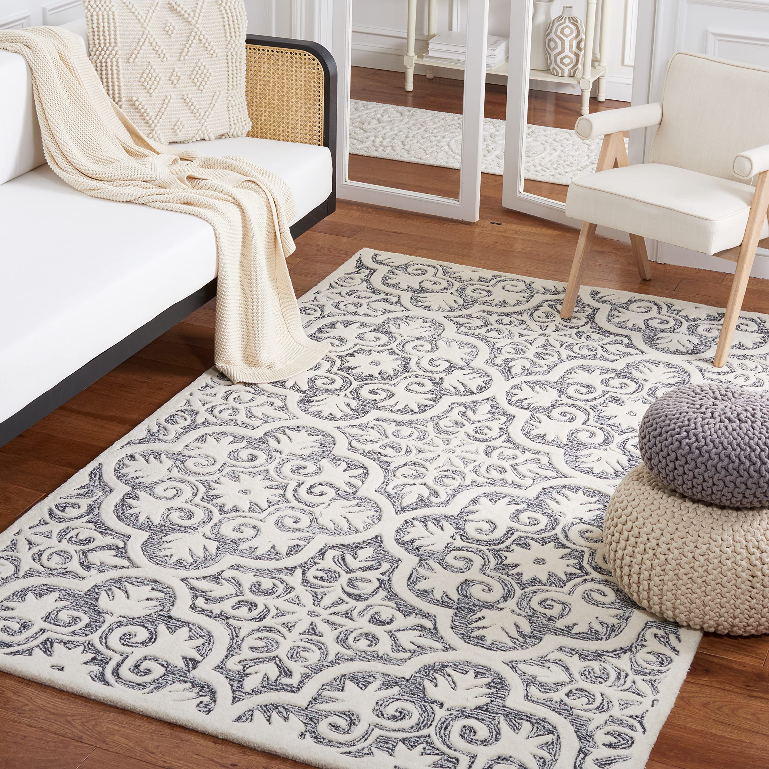 SAFAVIEH Metro Collection 6' Square Black & Ivory Wool Area Rug - Handmade Premium Quality for Living Room, Dining Room & Bedroom | Soft & Durable Floor Covering for Home Decor