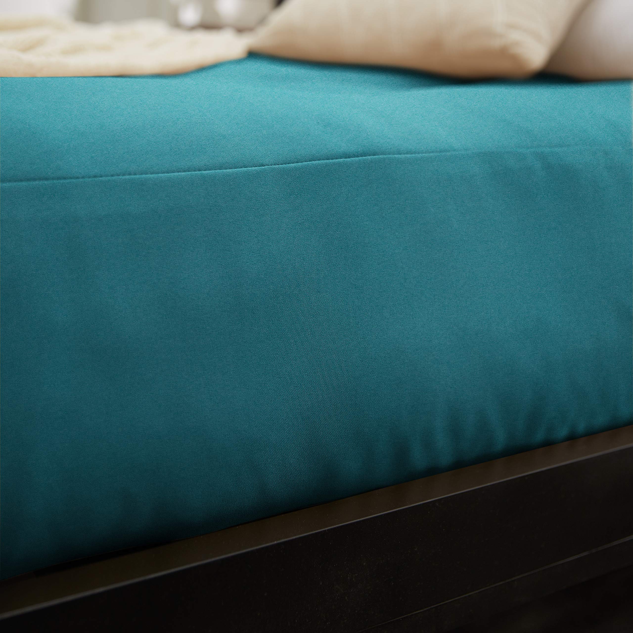 Mozaic Full Size 8-inch Futon Mattress - Comfortable Foam Couch Bed for Small Spaces, Guest Rooms & Dorm Living | Perfect for Daytime Lounging & Overnight Guests