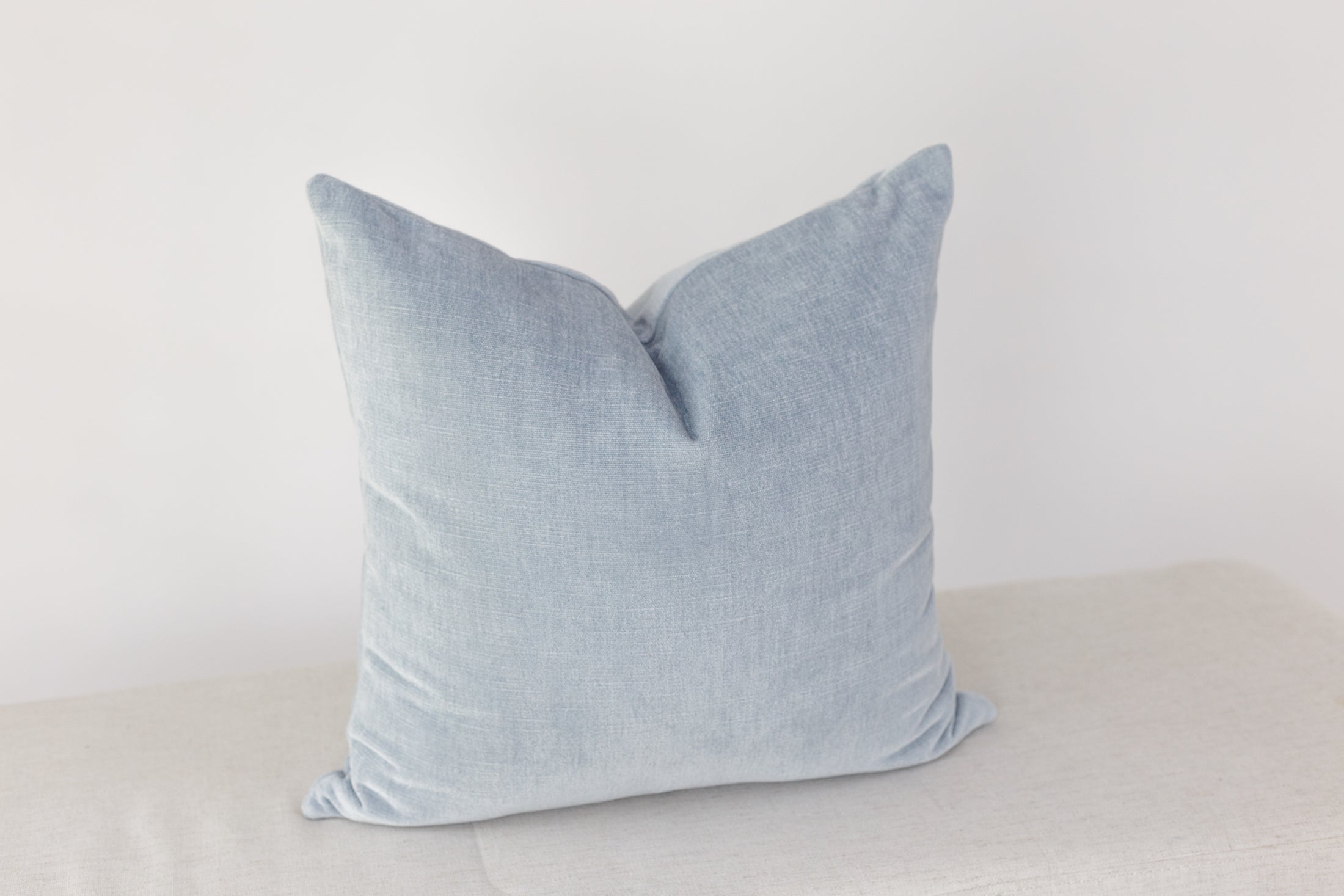 Ellie Pillow Cover - Soft & Stylish Decorative Pillow Case for Couch, Bed, Sofa - Perfect for Home Decor, Living Room, Bedroom, Nursery - Machine Washable & Durable