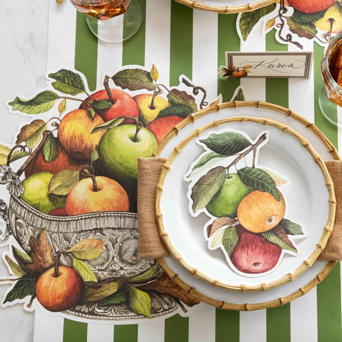 Premium Die-Cut Apple Arrangement Placemat - Elegant Table Decor for Fall, Thanksgiving & Holiday Dining - Perfect for Seasonal Centerpieces and Party Table Settings