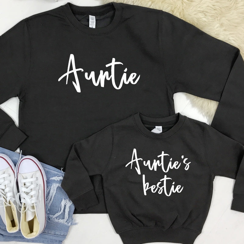 Auntie & Auntie's Bestie Chelsea Script Storm Grey Sweatshirt - Cozy Pullover for Women - Perfect for Casual Outfits, Lounge Wear & Gift Giving