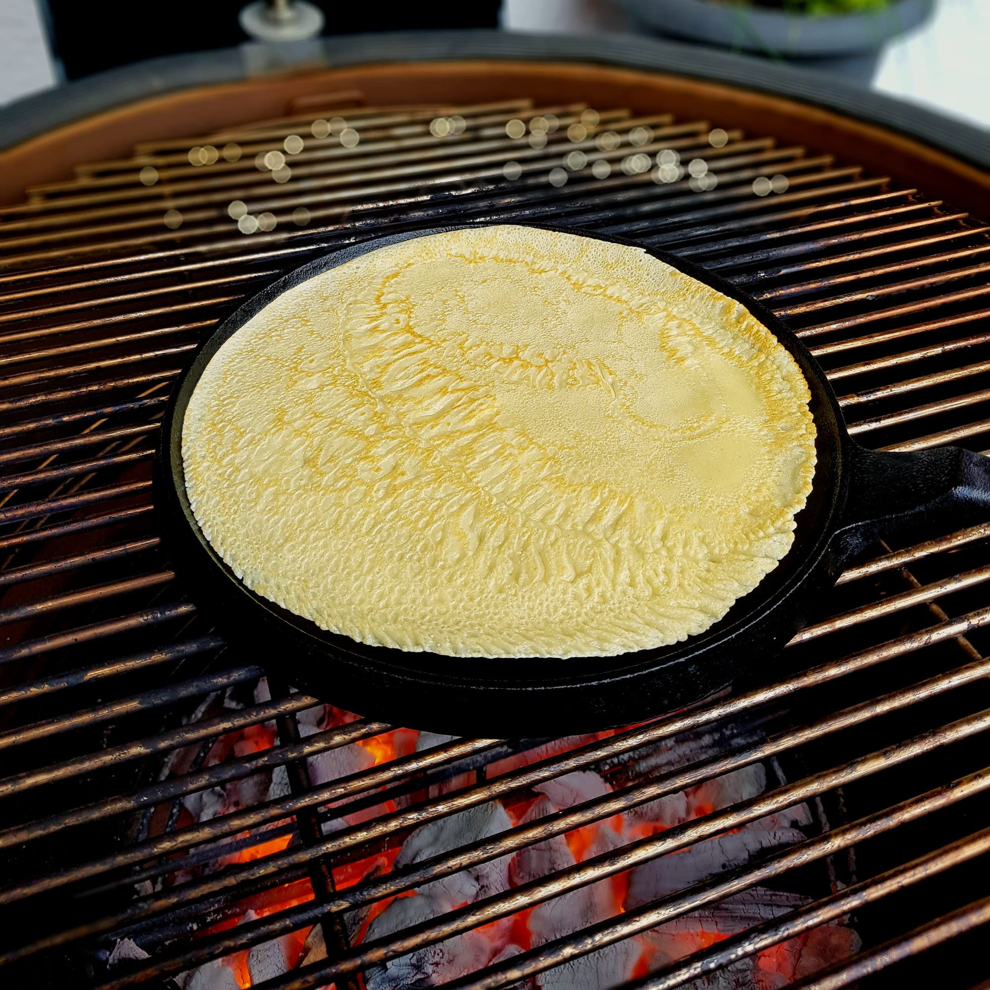 BBQ-TORO 26cm Pre-Seasoned Cast Iron Crepe Pan - Induction Compatible, Non-Stick Pancake & Crepe Maker for Stovetop, Camping & Outdoor Cooking