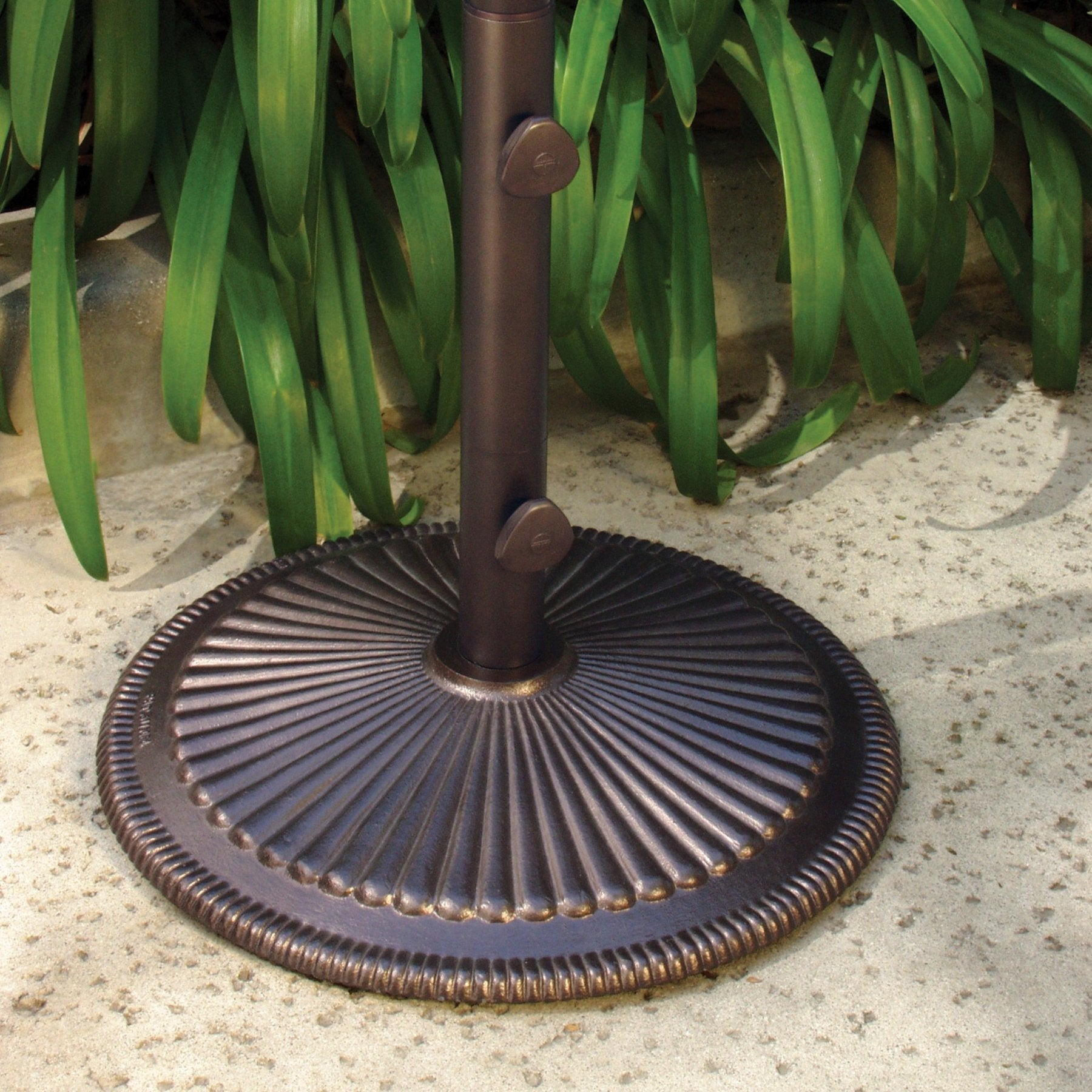Treasure Garden Classic BW50 Series Heavy Duty Cast Iron Umbrella Base – Perfect for Patio, Garden, and Outdoor Dining Stability