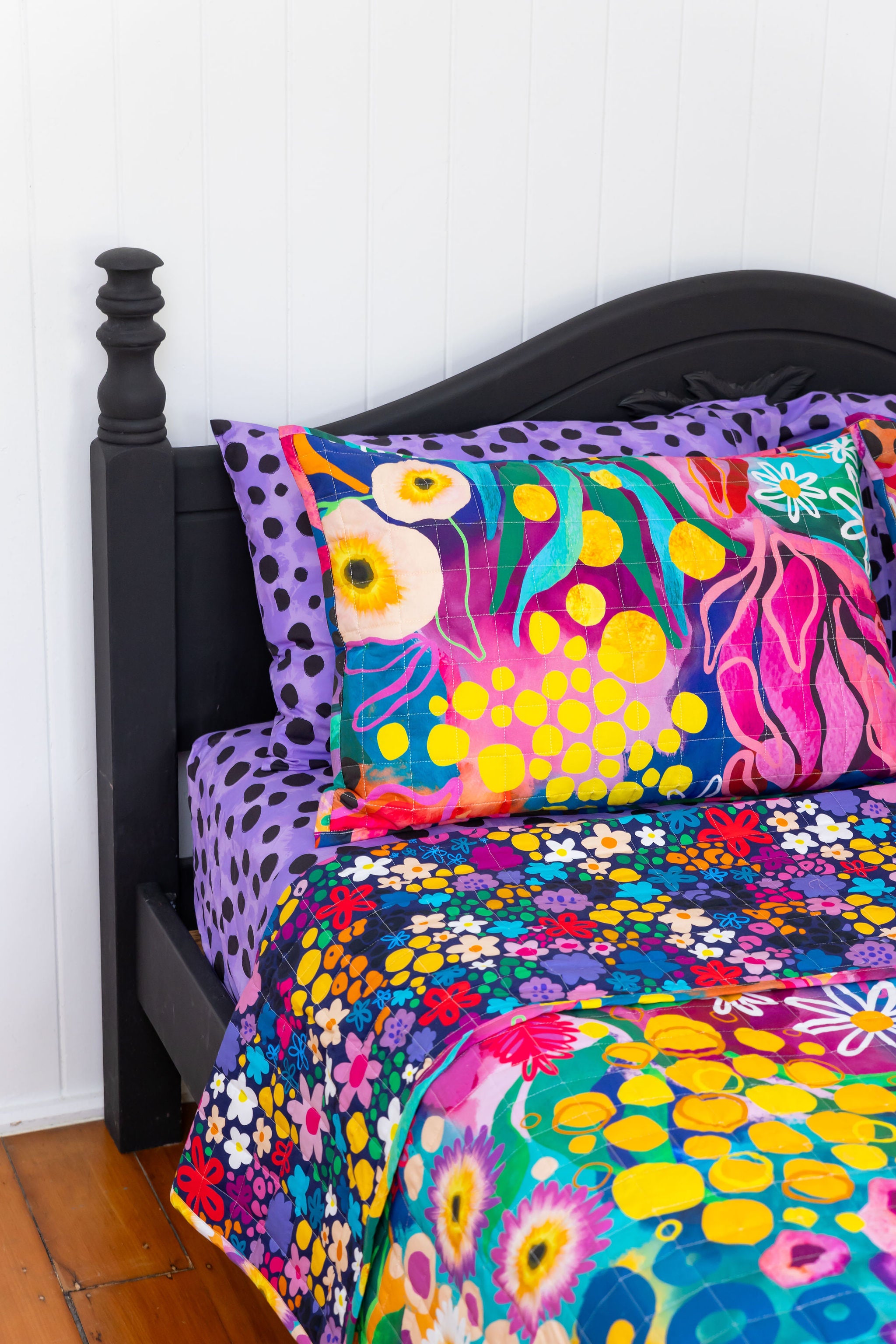 Kasey Rainbow Matilda Quilted Coverlet Set - Soft & Stylish Bedding for Cozy Bedrooms & Guest Rooms