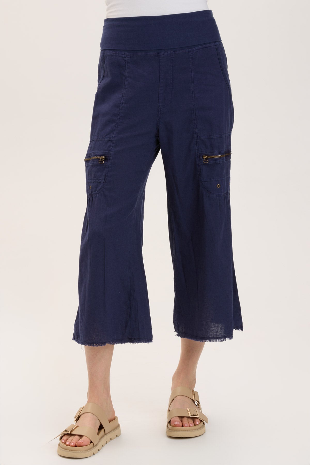 Pasqual Crop 2.0 Women's Casual T-Shirt - Soft Cotton Short Sleeve Tee for Everyday Wear | Perfect for Summer Outfits, Weekend Errands & Layering