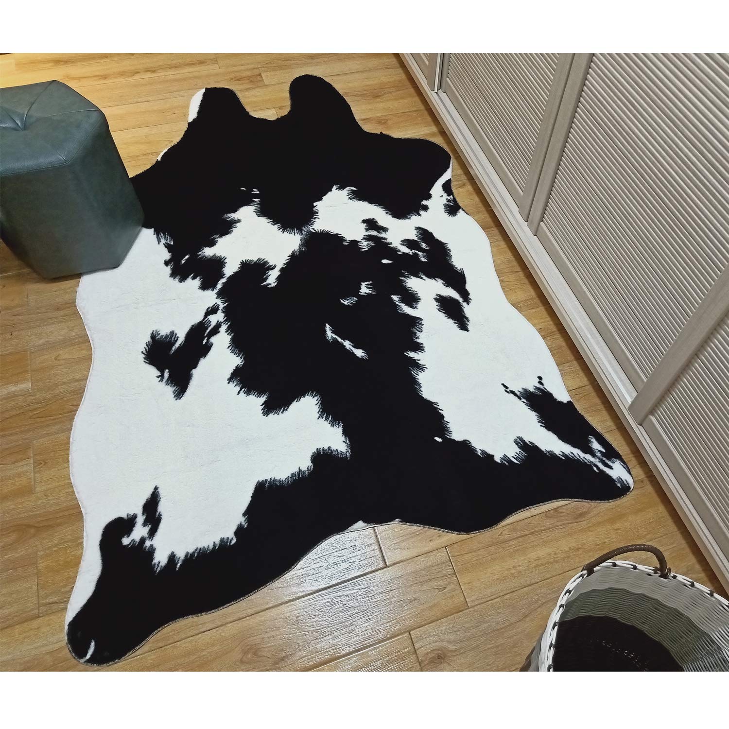 JACCAWS Black and White Faux Cowhide Rug 4.6x6.6 Feet - Soft Faux Fur Area Rug for Living Room, Bedroom, Home Decor - Large Cow Print Rug for Farmhouse, Modern & Bohemian Style